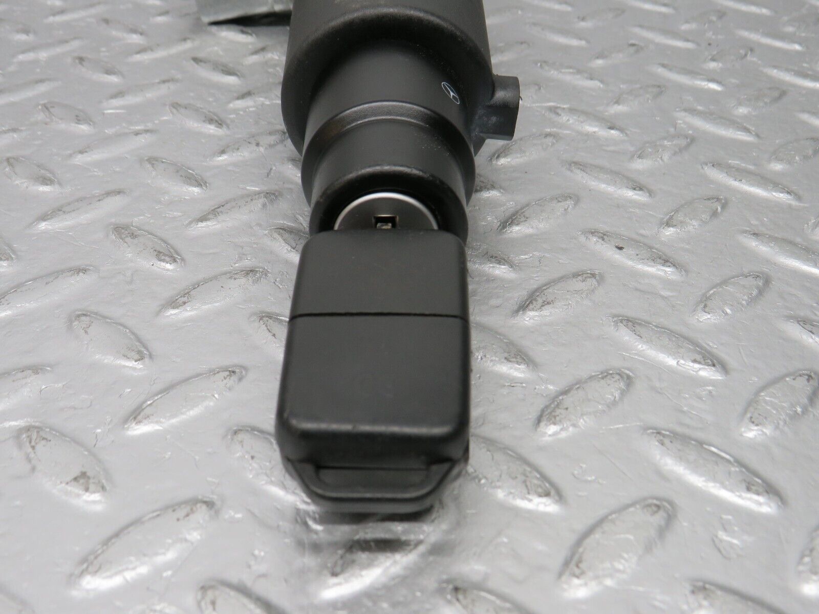 38471 Mercedes-Benz R129 280SL Coupe Steering Lock Ignition Switch With Key