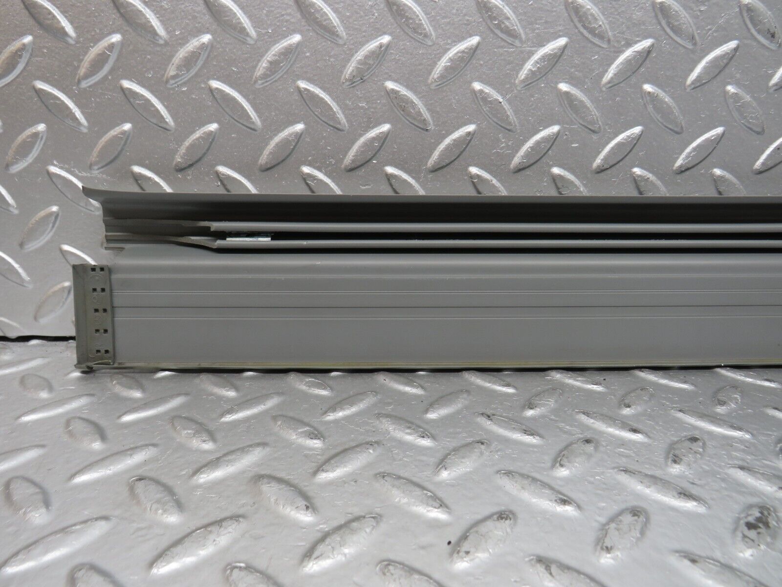 31206 Mercedes-Benz S124 220TE Wagon Front Right Door Sill Trim