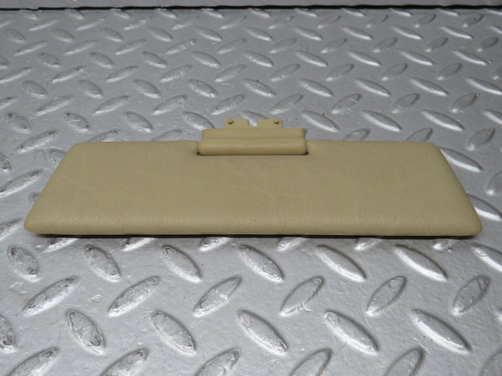 36875 Mercedes-Benz C126 420SEC Coupe Middle Sun Visor Beige