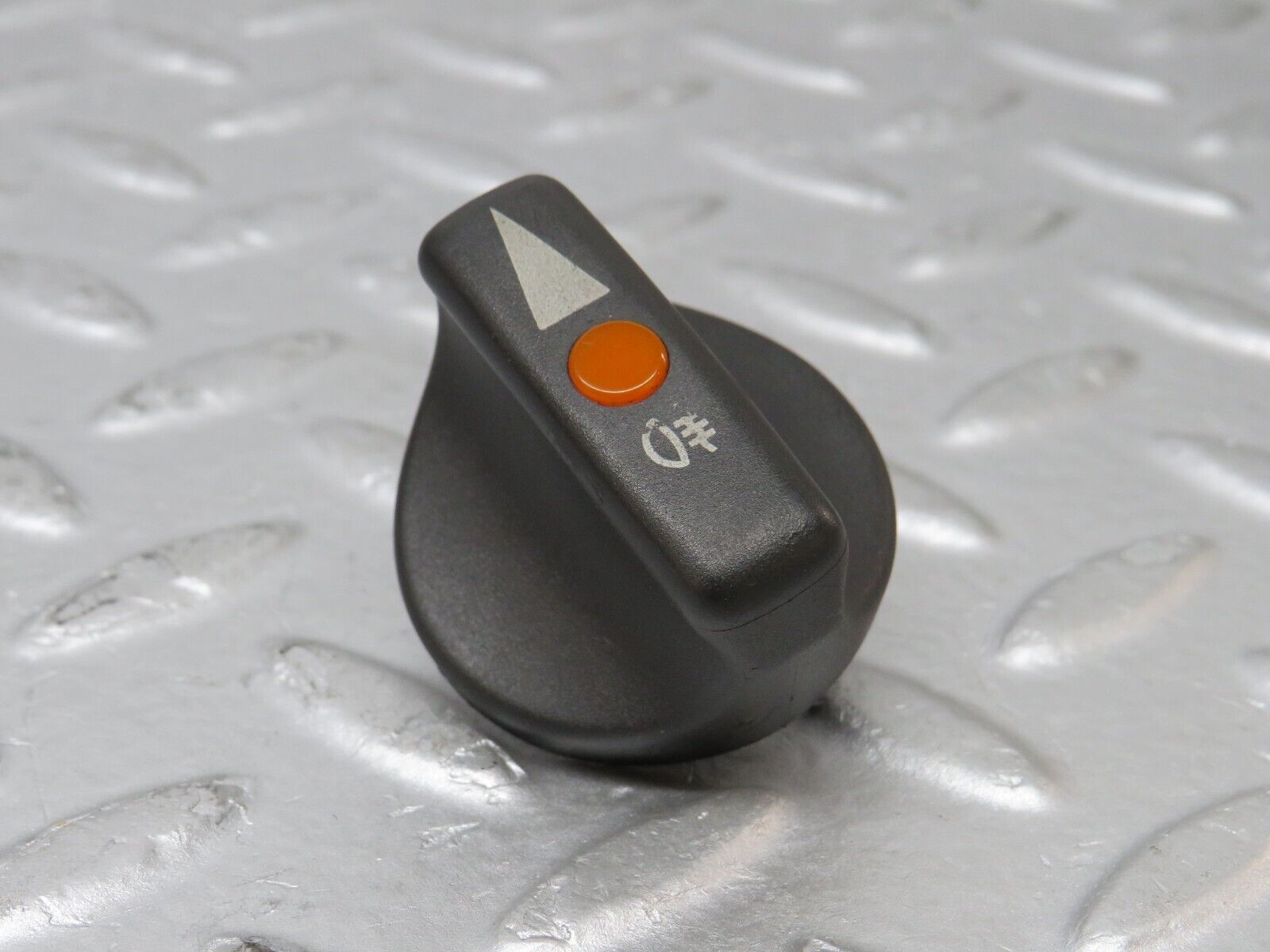 37920 Mercedes-Benz A124 320E Cabriolet Headlight Switch Knob