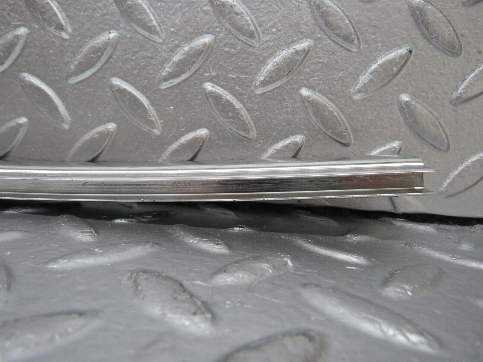 34412 Mercedes-Benz C126 380SEC Coupe Rear Right Window Glass