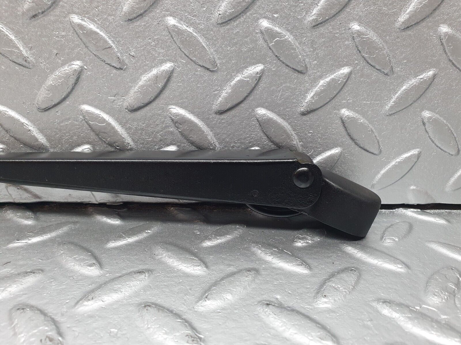 40730 Mercedes-Benz W123 300D Wiper Arm Bosch Right Side 3399990553