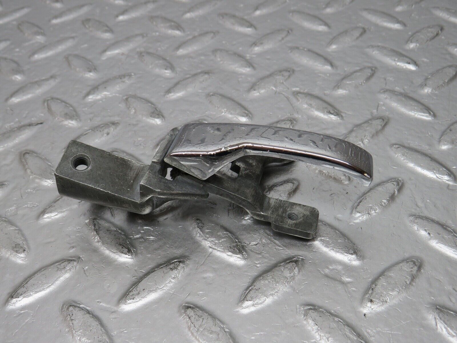 31007 Mercedes-Benz W123 230E Right Door Opener Door Handle 1237600261