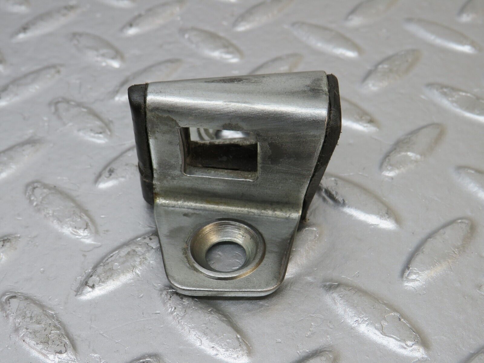 33898 Mercedes-Benz W124 260E Door Lock Latch