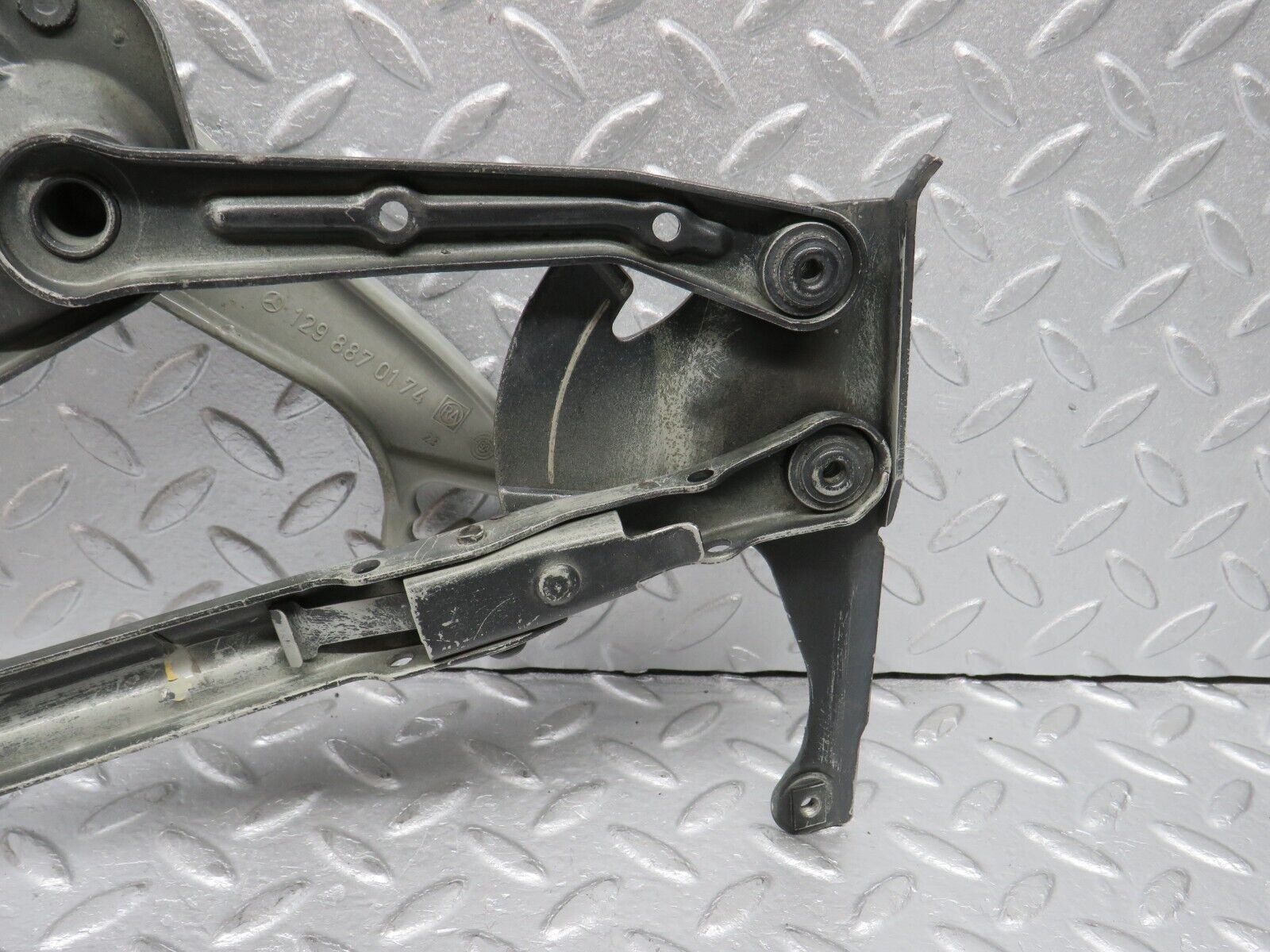 38041 Mercedes-Benz A124 320E Cabriolet Bonnet Hinge Left Side 1298870174