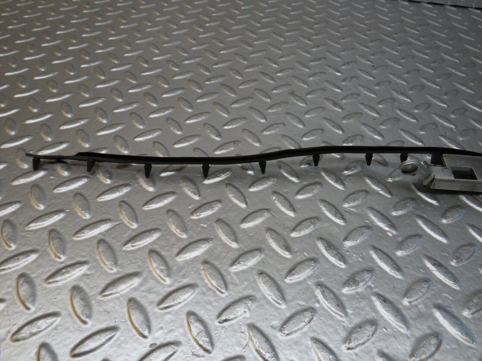 25010 Mercedes-Benz W140 S320 Right Headlight Bezel 1408260677