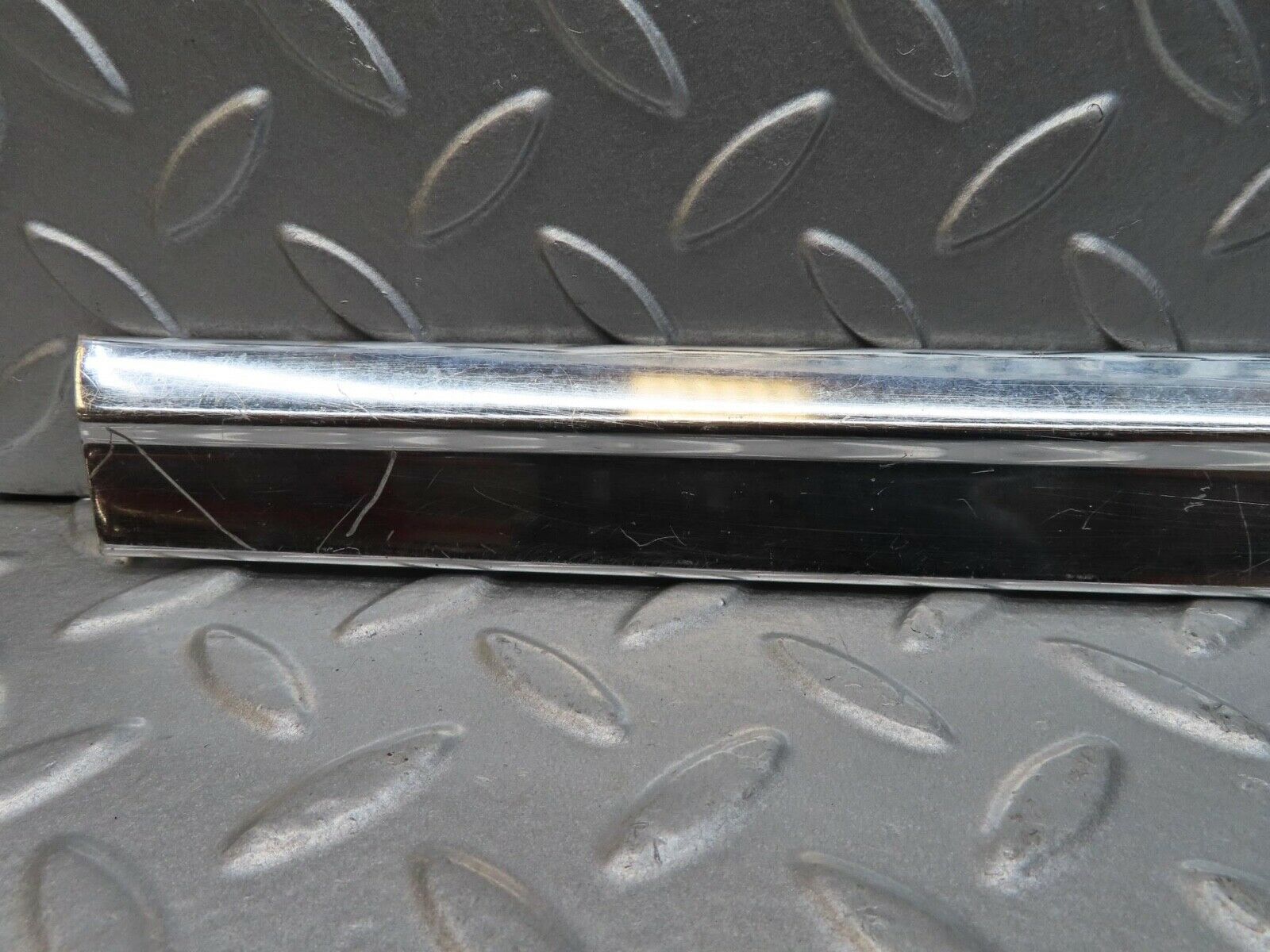 14116 Mercedes-Benz C107 280SLC Rear Left Quarter Window Chrome Trim