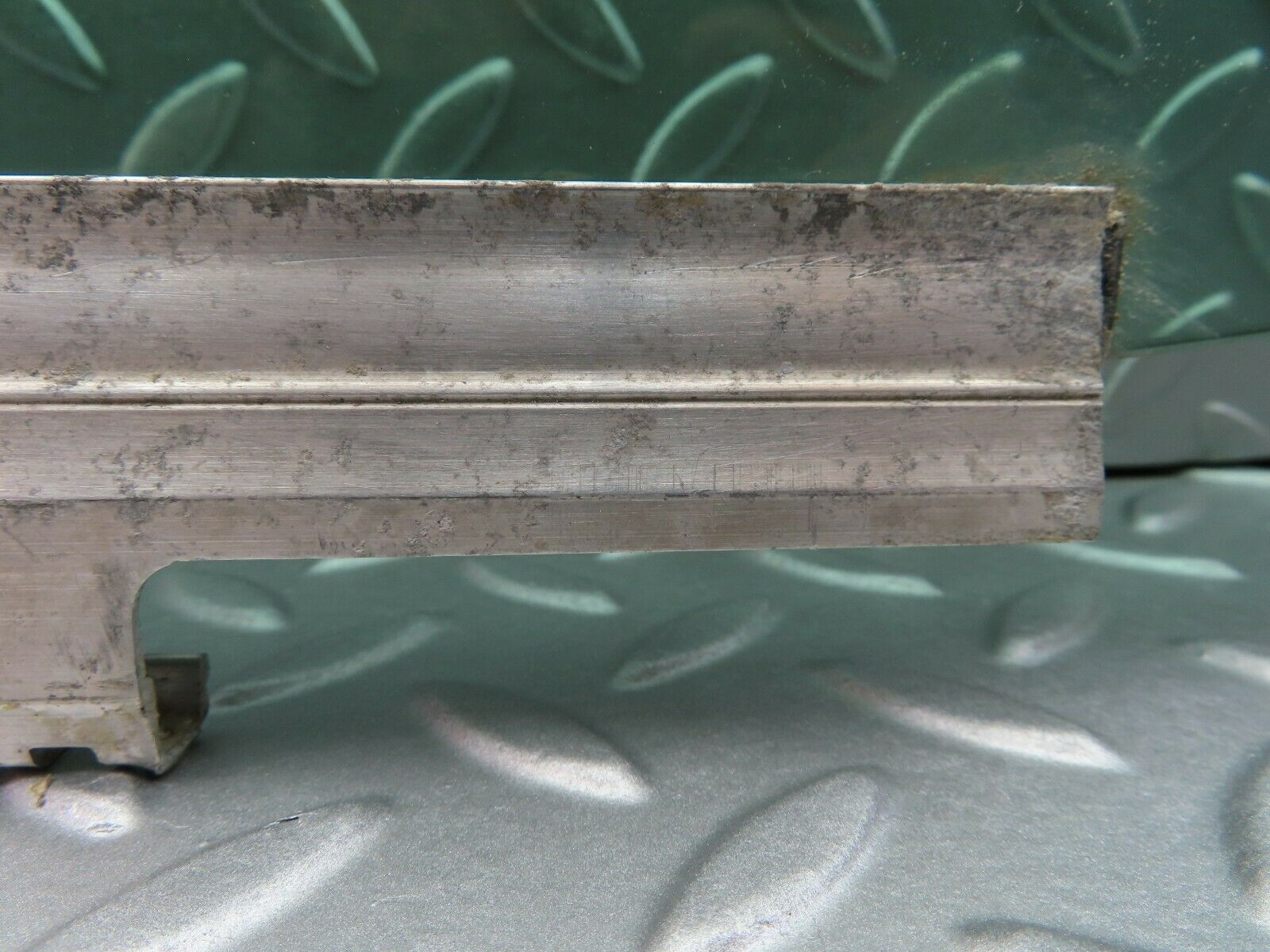 6748 Mercedes-Benz S124 E220 Wagon Rear Right Door Window Glass