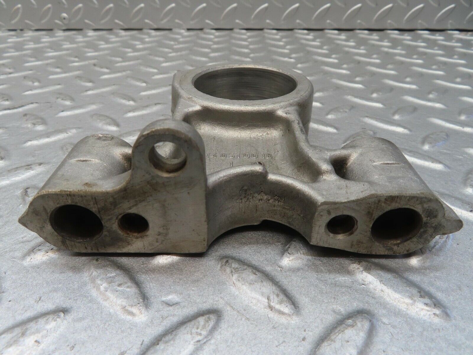 13363 Mercedes-Benz W111 230S Camshaft Tower Bearing 1140510016