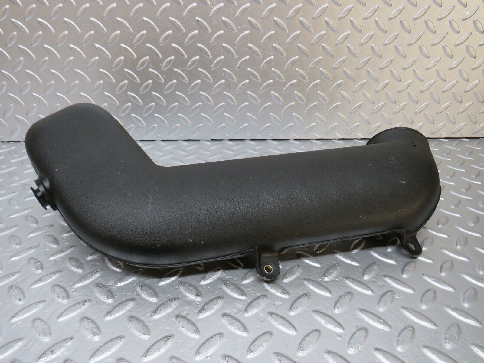 25757 Mercedes-Benz W124 280E Air Intake Pipe 1111400012