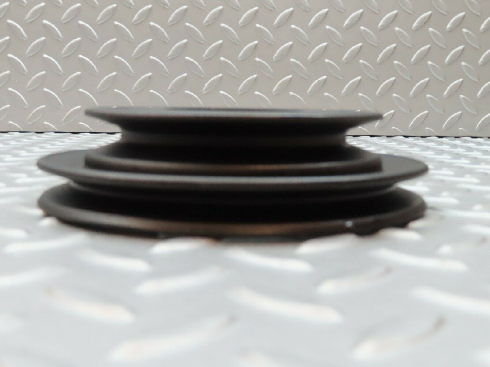 3897 Mercedes-Benz S123 200T Wagon Crankshaft Pulley 1020320404