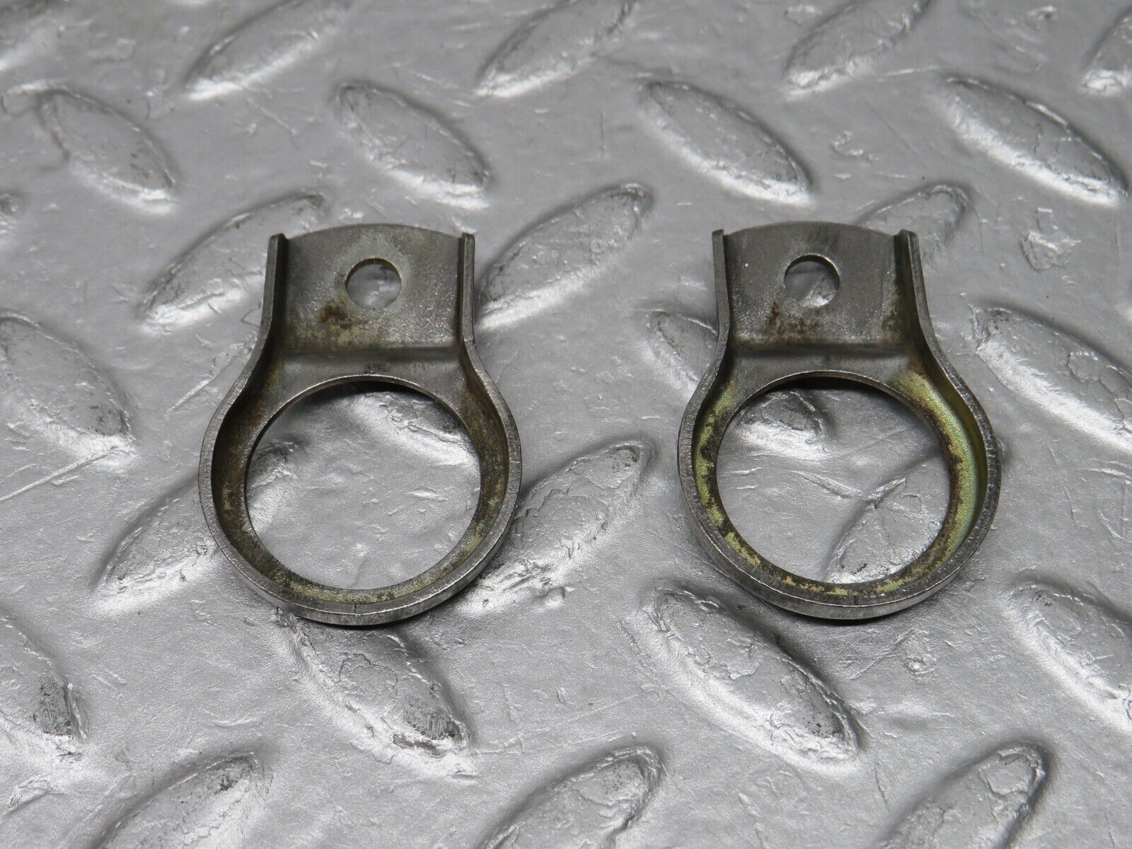 37569 Mercedes-Benz W109 300SEL Fuel Injector Bracket