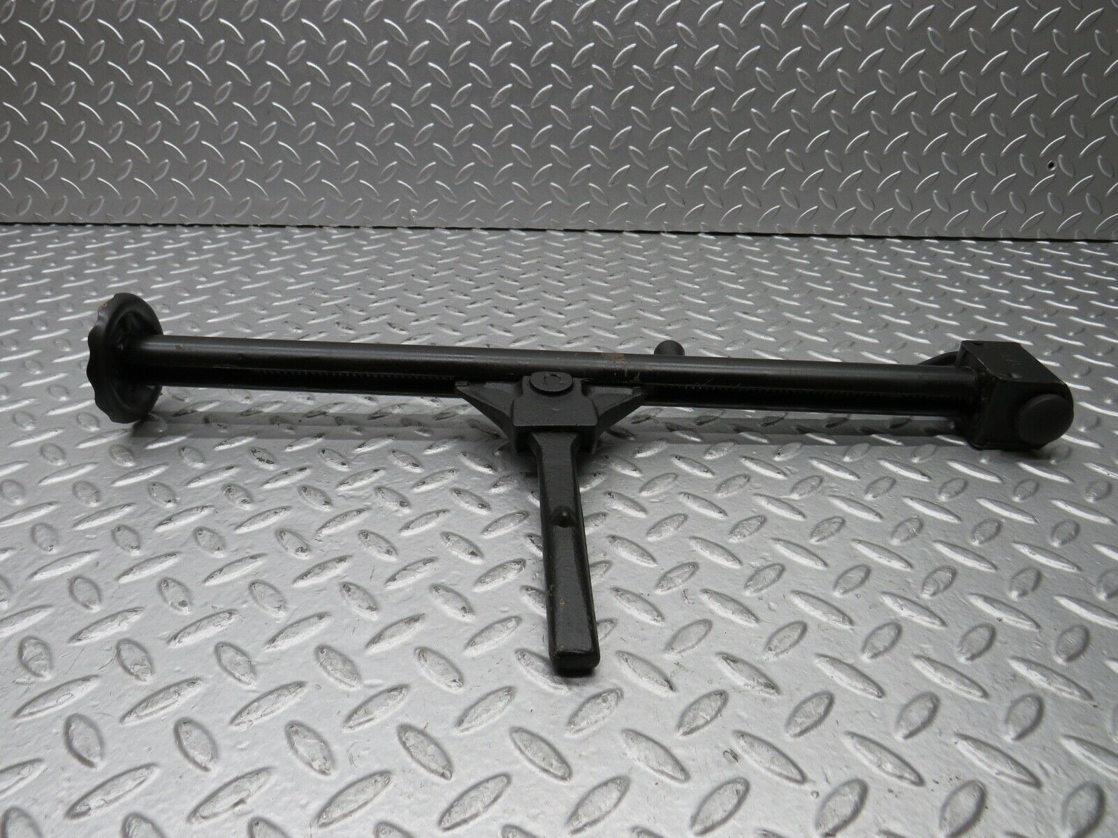 21832 Mercedes-Benz W123 Car Jack Bilstein AB2404