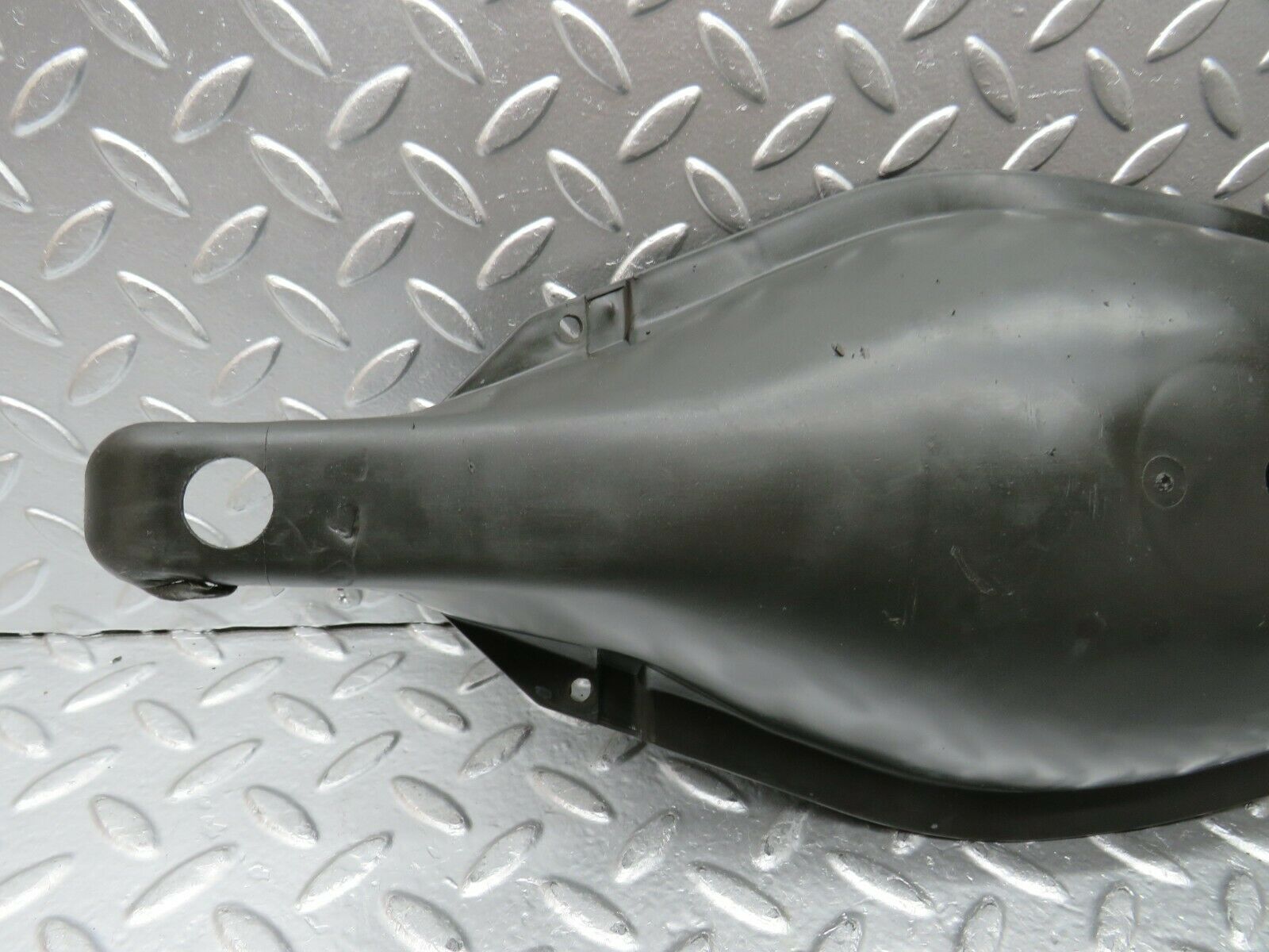 22427 Mercedes-Benz C124 E220 Coupe Rear Control Arm Cover 1293520188