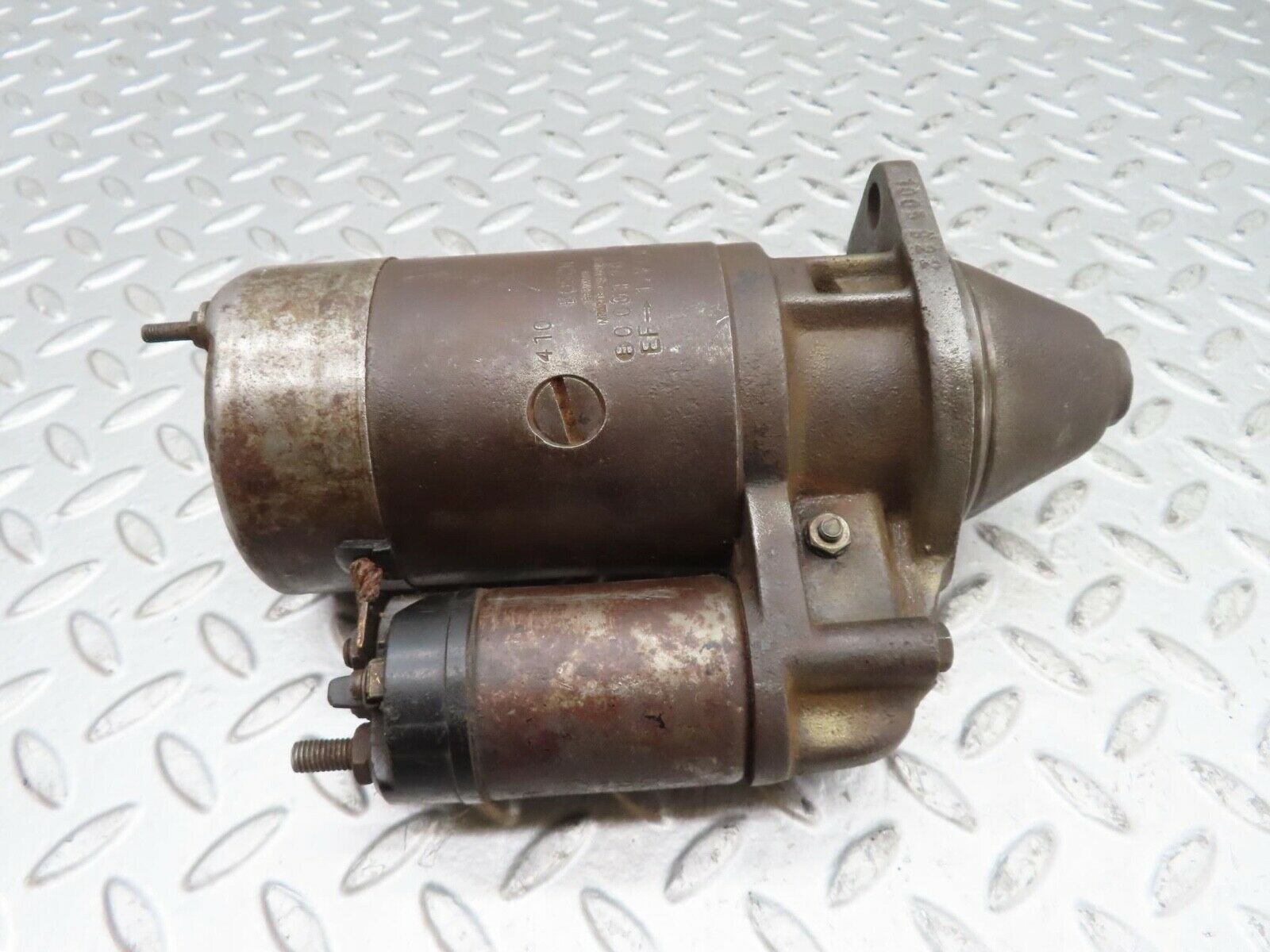 15809 Mercedes-Benz W115 Starter Motor Bosch 0001208009