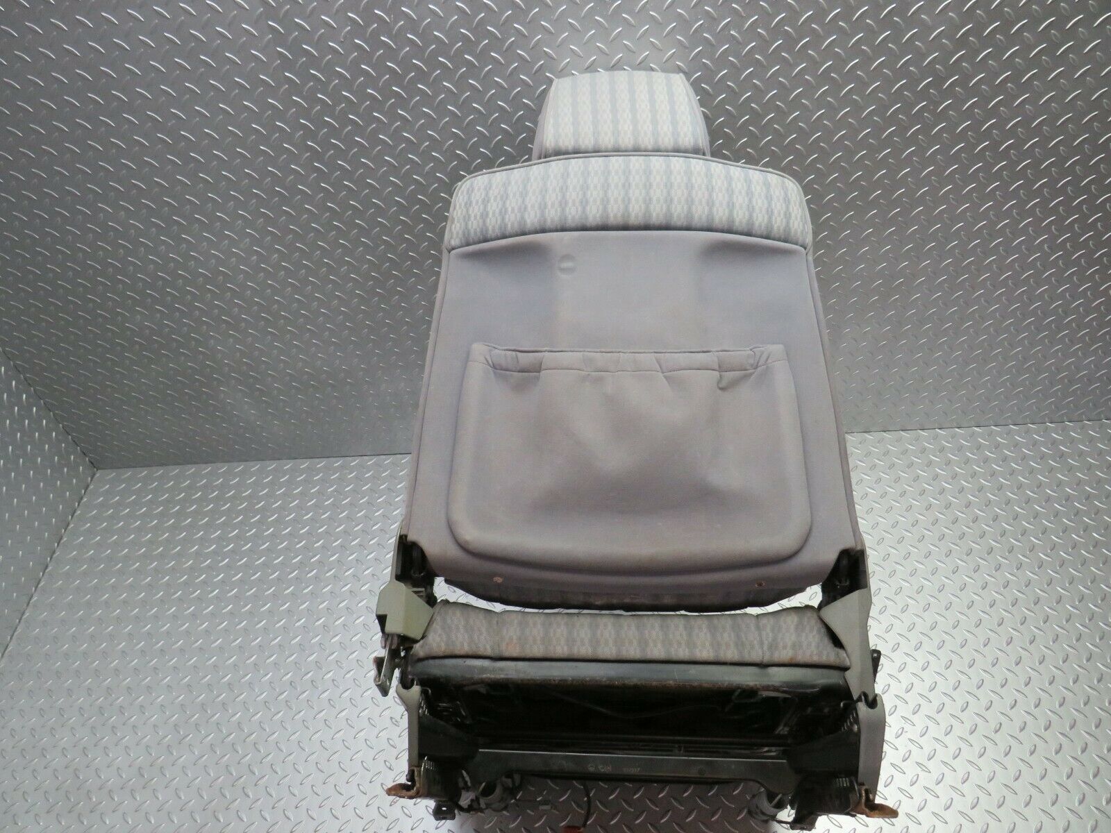 24371 Mercedes-Benz S124 220TE Wagon Front Right Seat