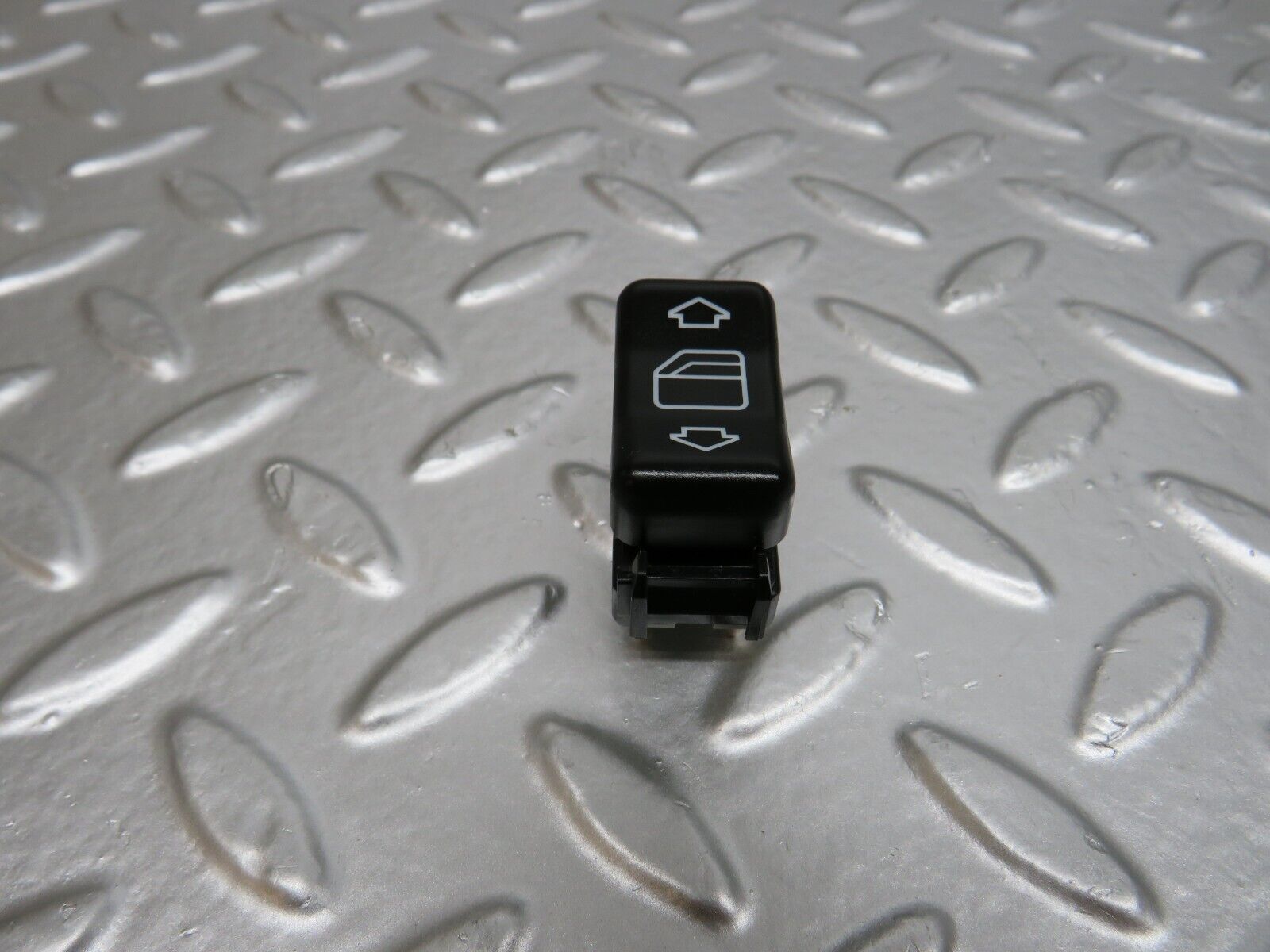 24666 Mercedes-Benz W140 S320 Electric Window Switch Left Side 1408210151