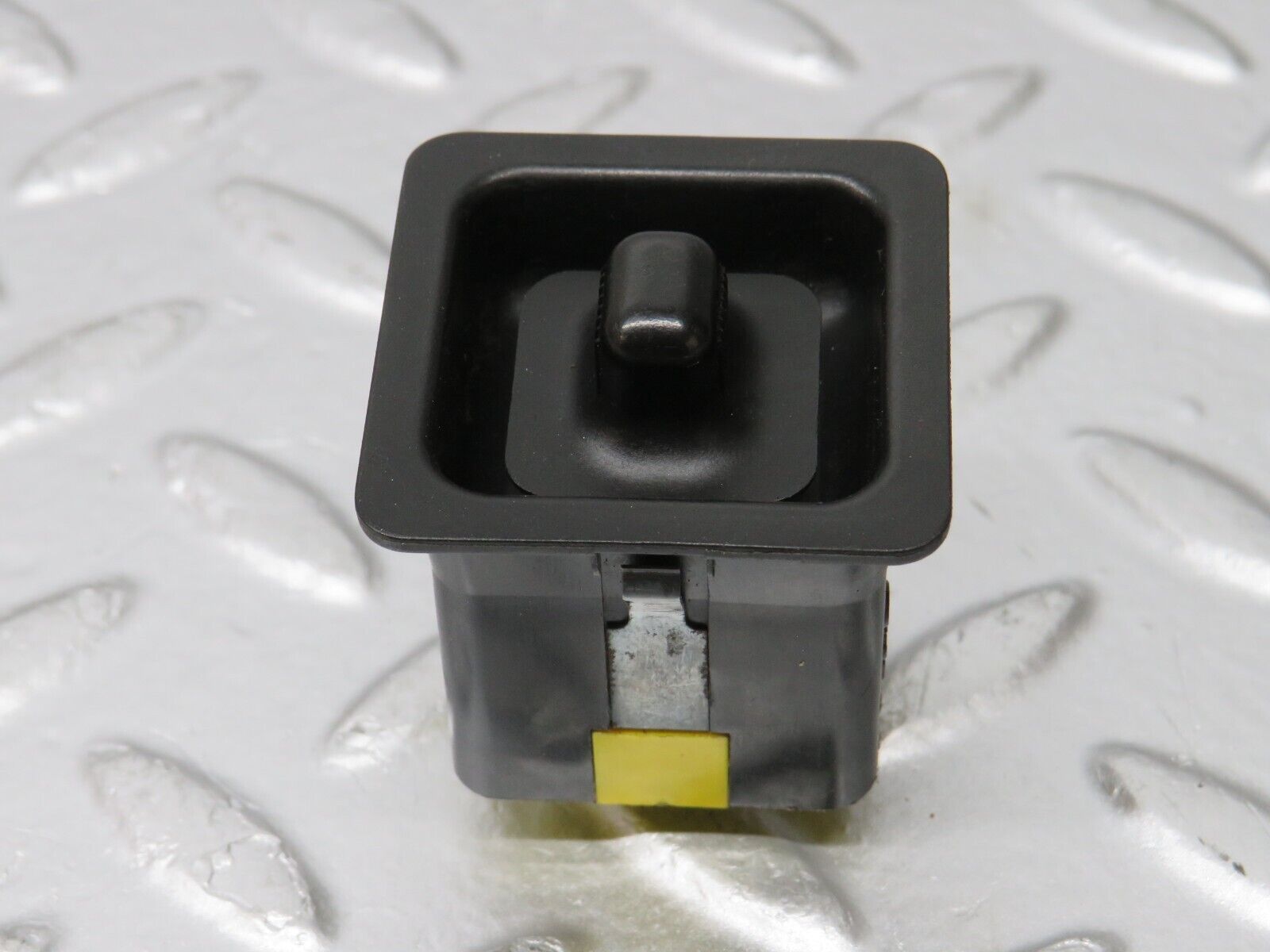 32207 Mercedes-Benz W123 230E Mirror Control Switch 2018200610