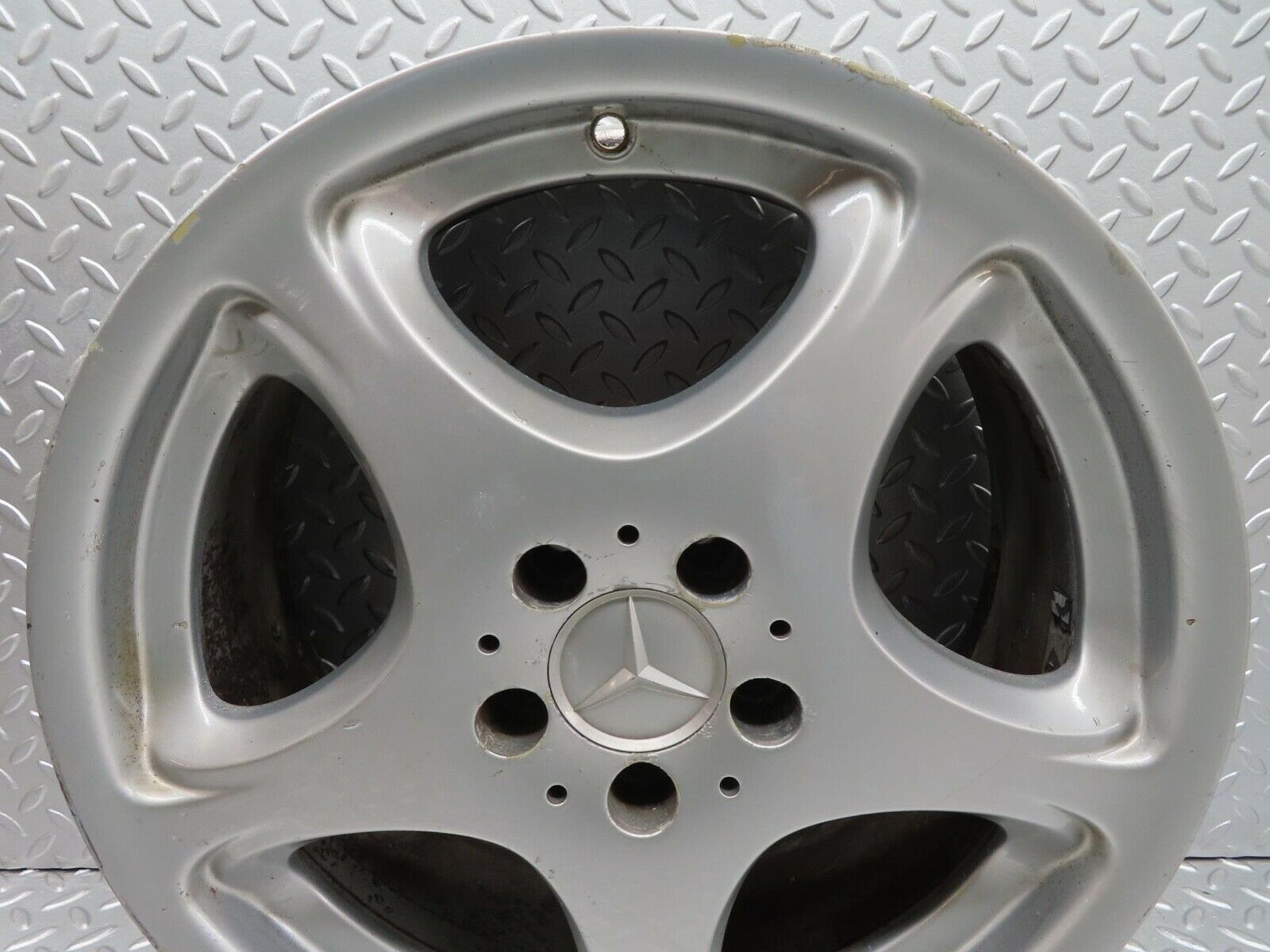 15221 Mercedes-Benz W220 S430 Alloy Wheel 8Jx18H2 ET44 2204010302