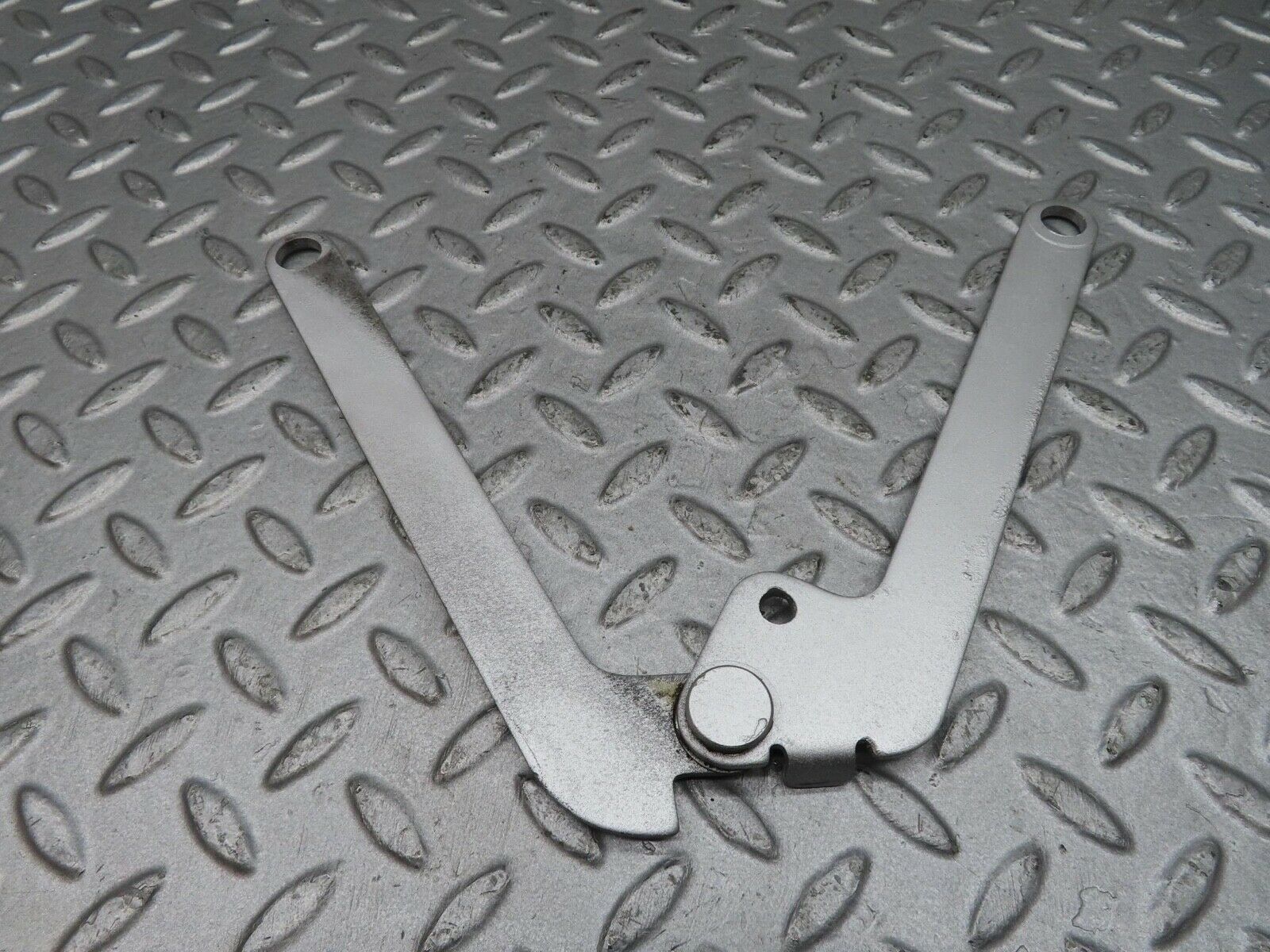 12290 Mercedes-Benz W108 280SE 3.5 Bonnet Hinge Left Side