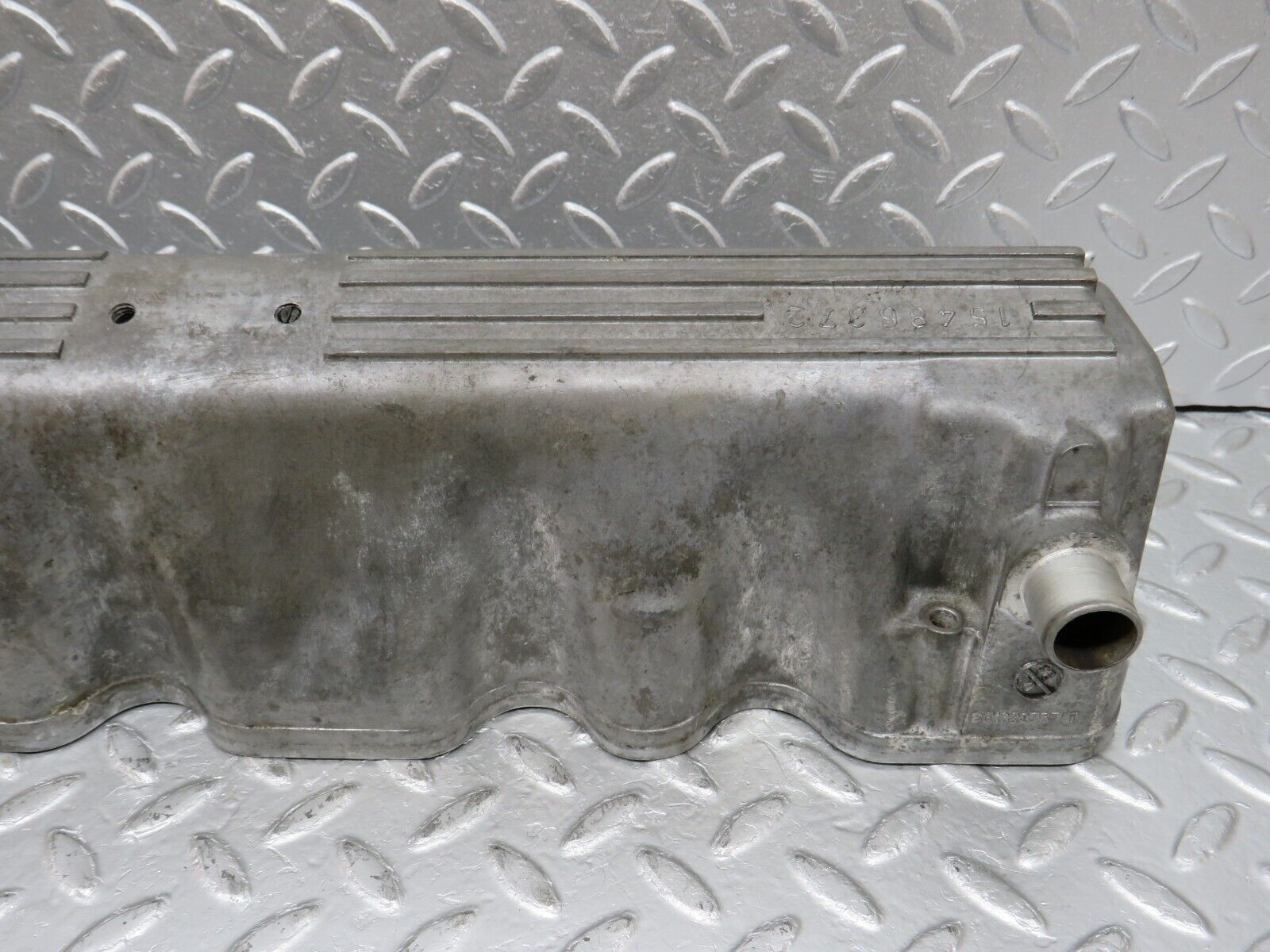 34536 Mercedes-Benz C126 380SEC Cylinder Head Valve Cover Right 1170160105