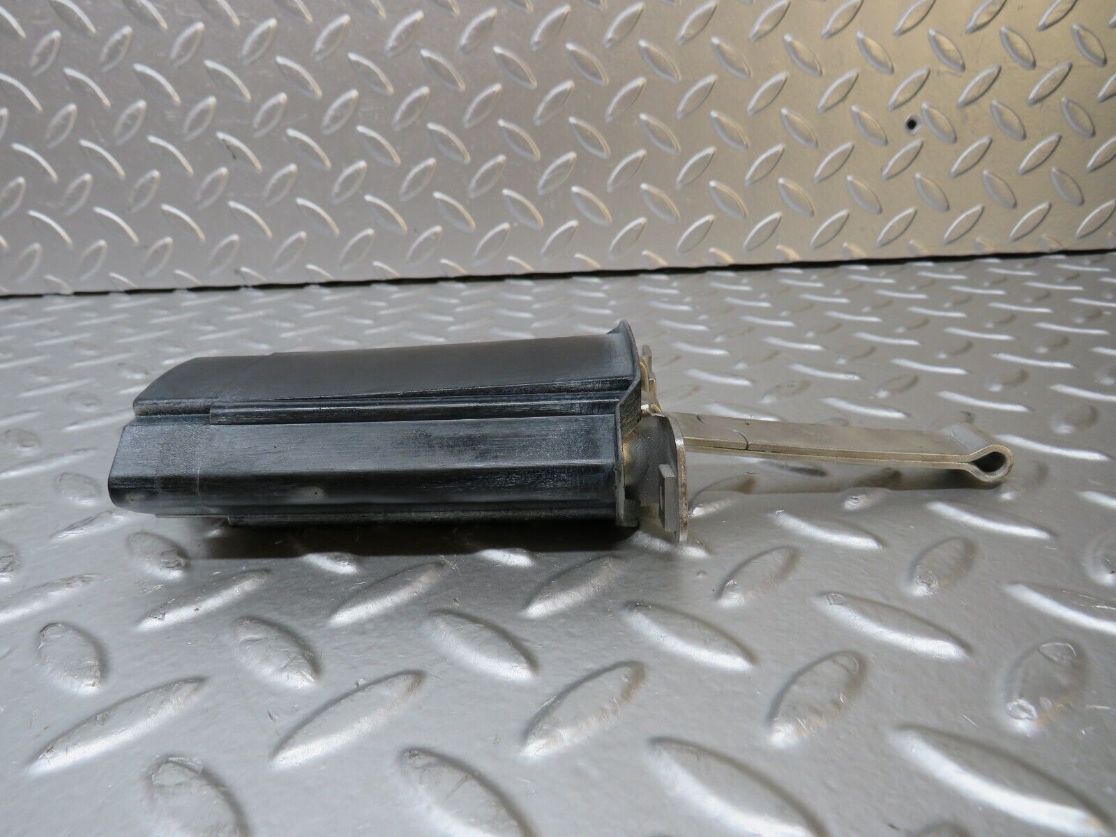 30262 Mercedes-Benz W124 230E Door Safety Check Strap