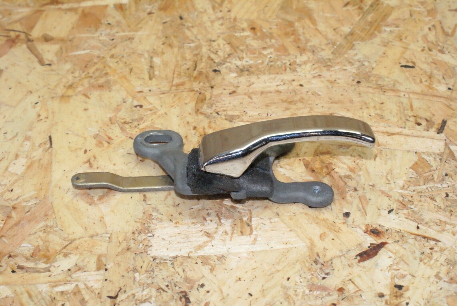 2312 Mercedes-Benz W123 280E Right Interior Door Handle 1107660419