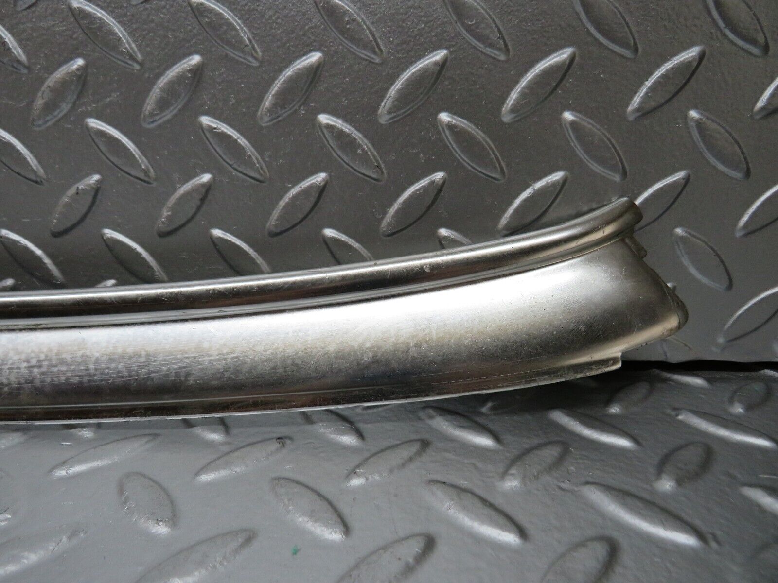 25588 Mercedes-Benz W123 200 C Pillar Exterior Chrome Trim Right Side