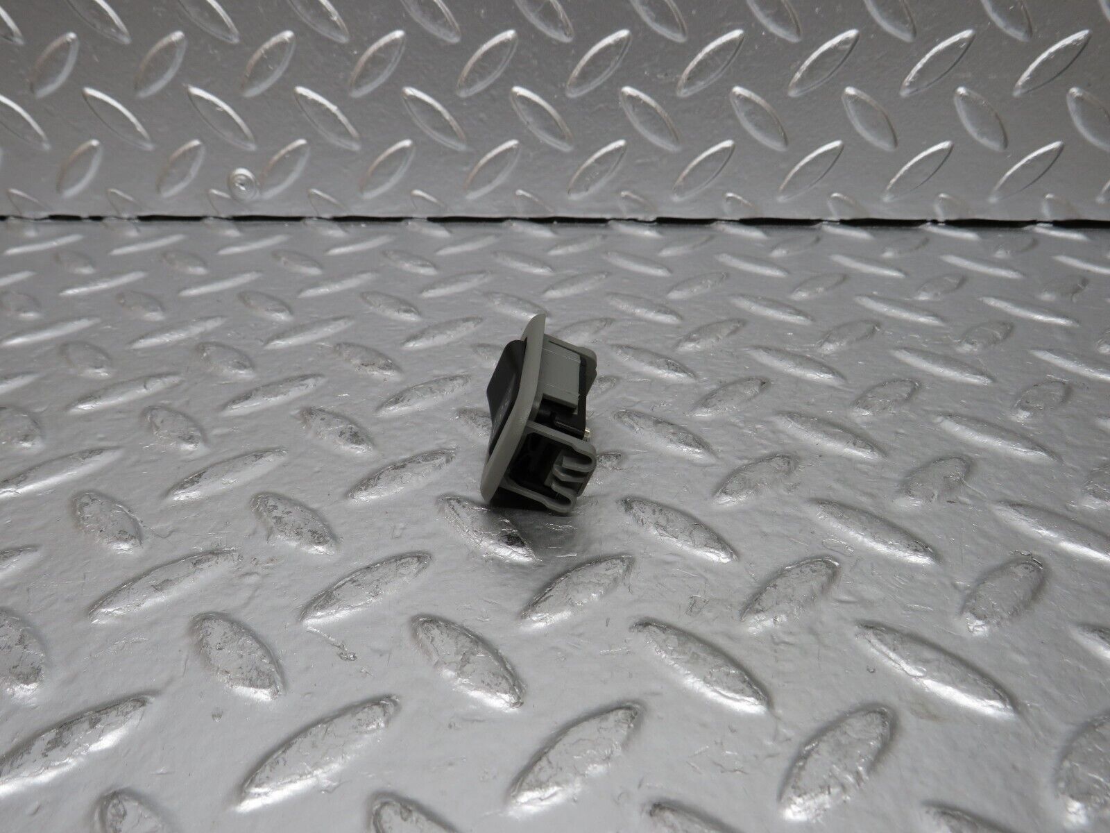 24907 Mercedes-Benz W140 S320 Reading Light Switch 1408210651