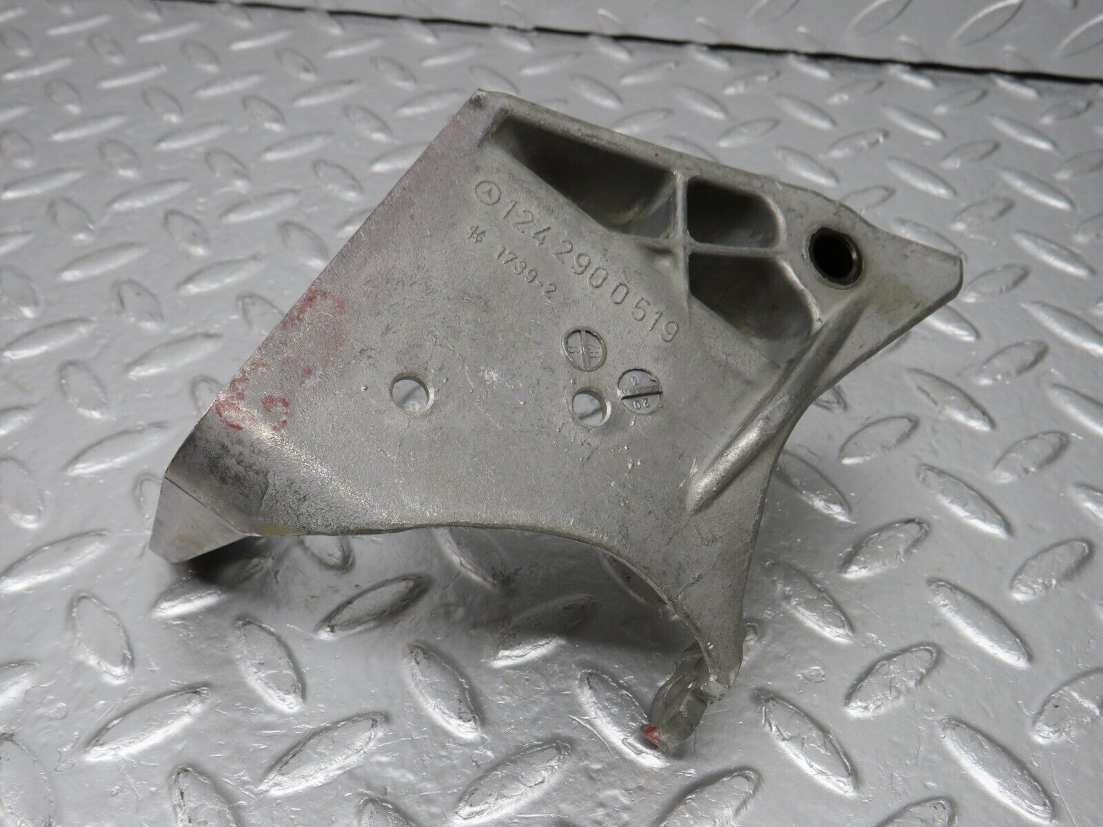 34109 Mercedes-Benz W124 260E Brake Pedal Bracket 1242900519