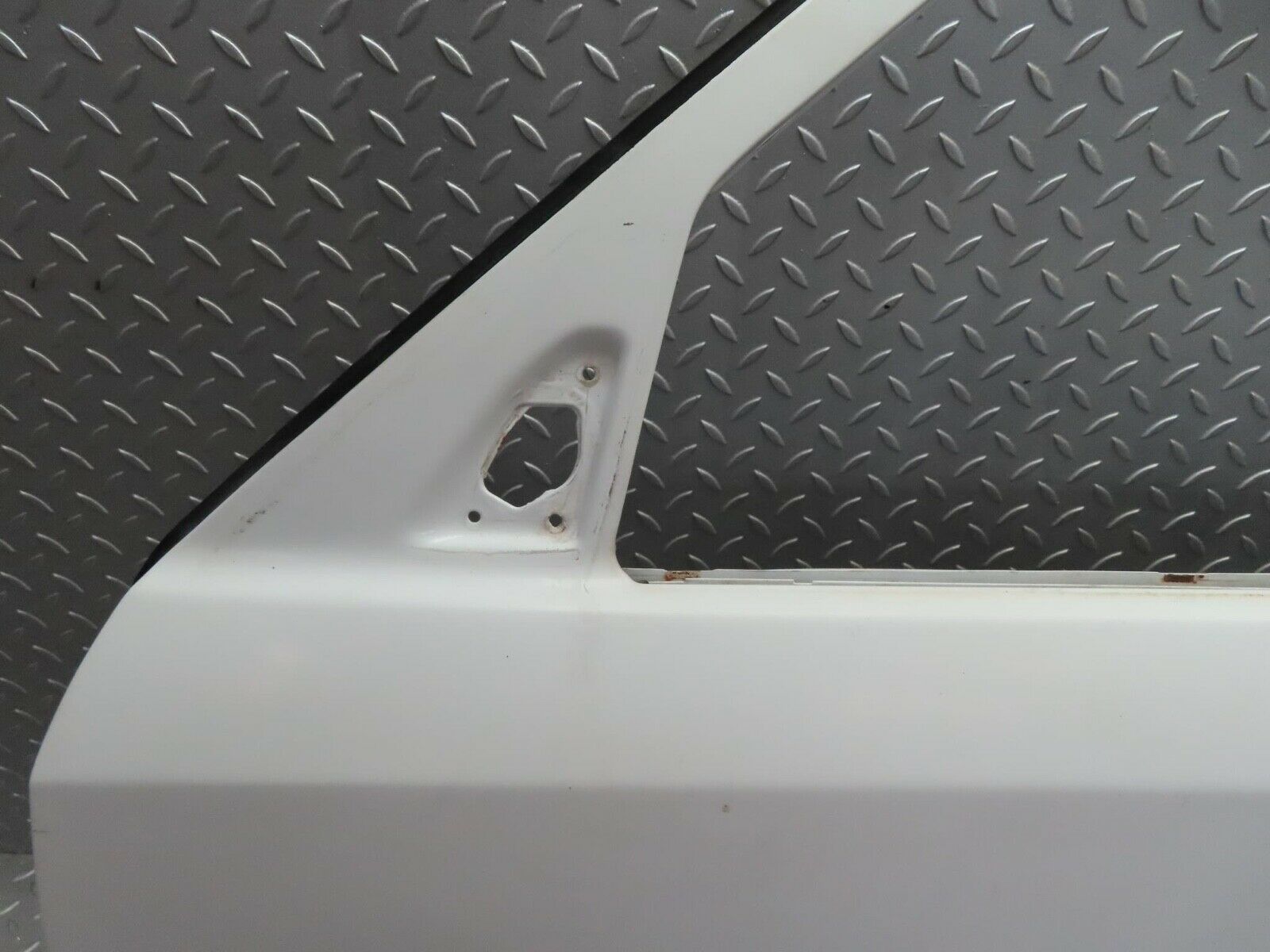 16210 Mercedes-Benz W124 260E Front Left Door