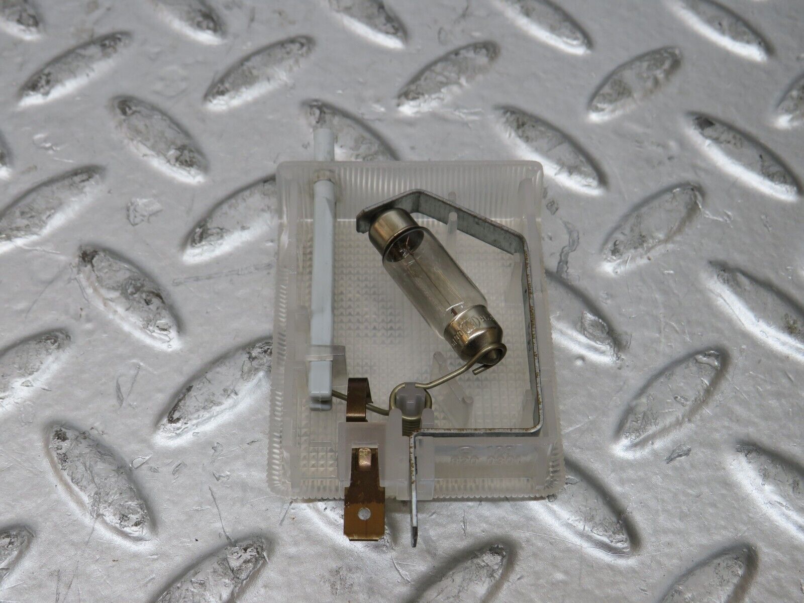 26531 Mercedes-Benz C124 220CE Coupe Glove Box Light 1298200301