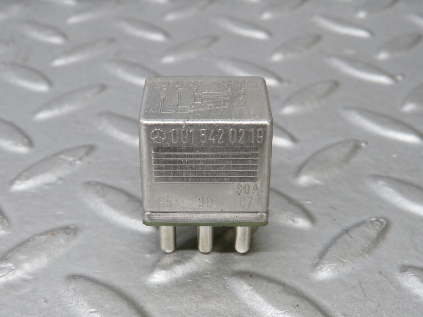 36903 Mercedes-Benz C126 420SEC Coupe Multi Purpose Relay 0015420219