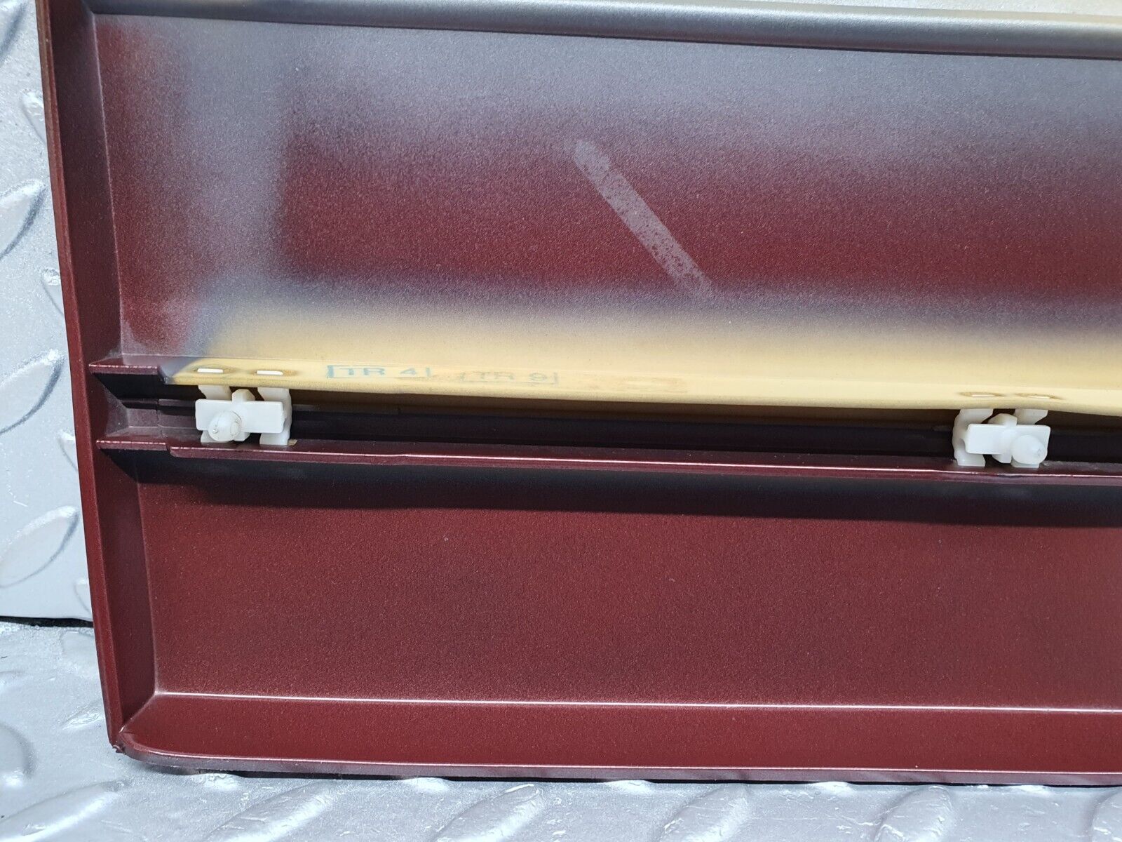 40940 Mercedes-Benz W126 300SE Rear Right Door Moulding Trim 1266904040