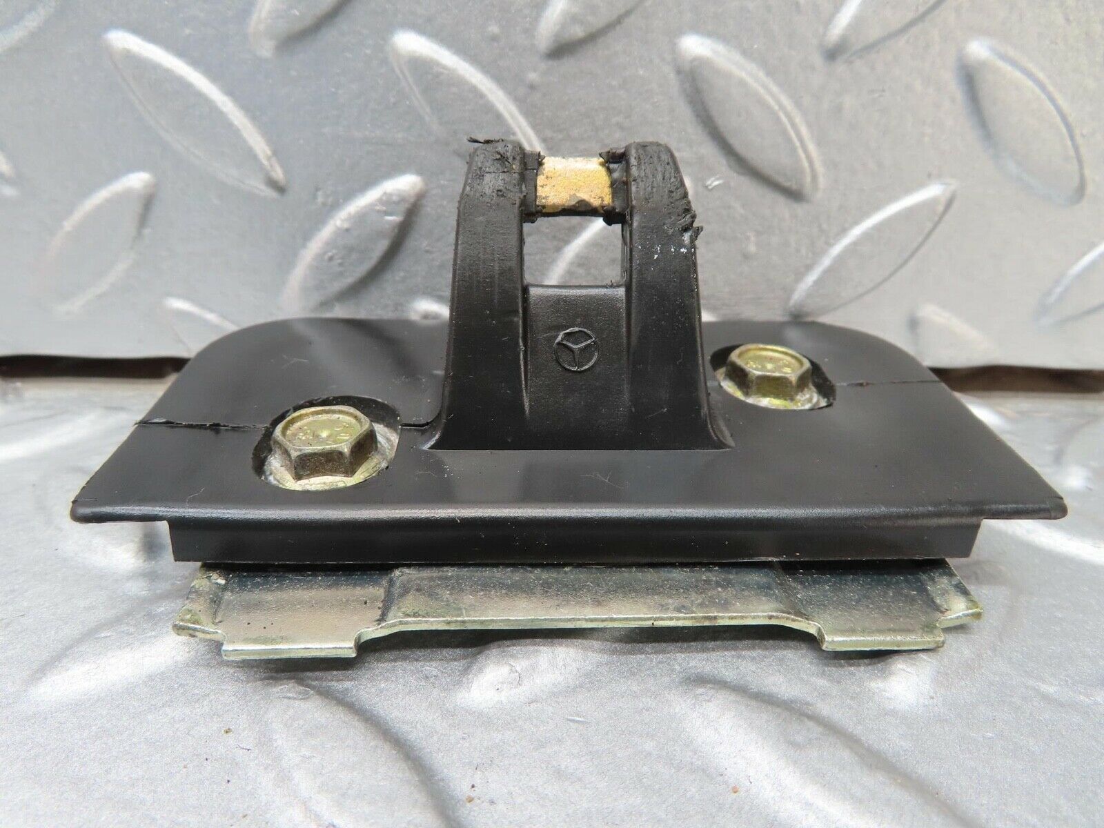 16493 Mercedes-Benz W124 260E Trunk Lock Latch
