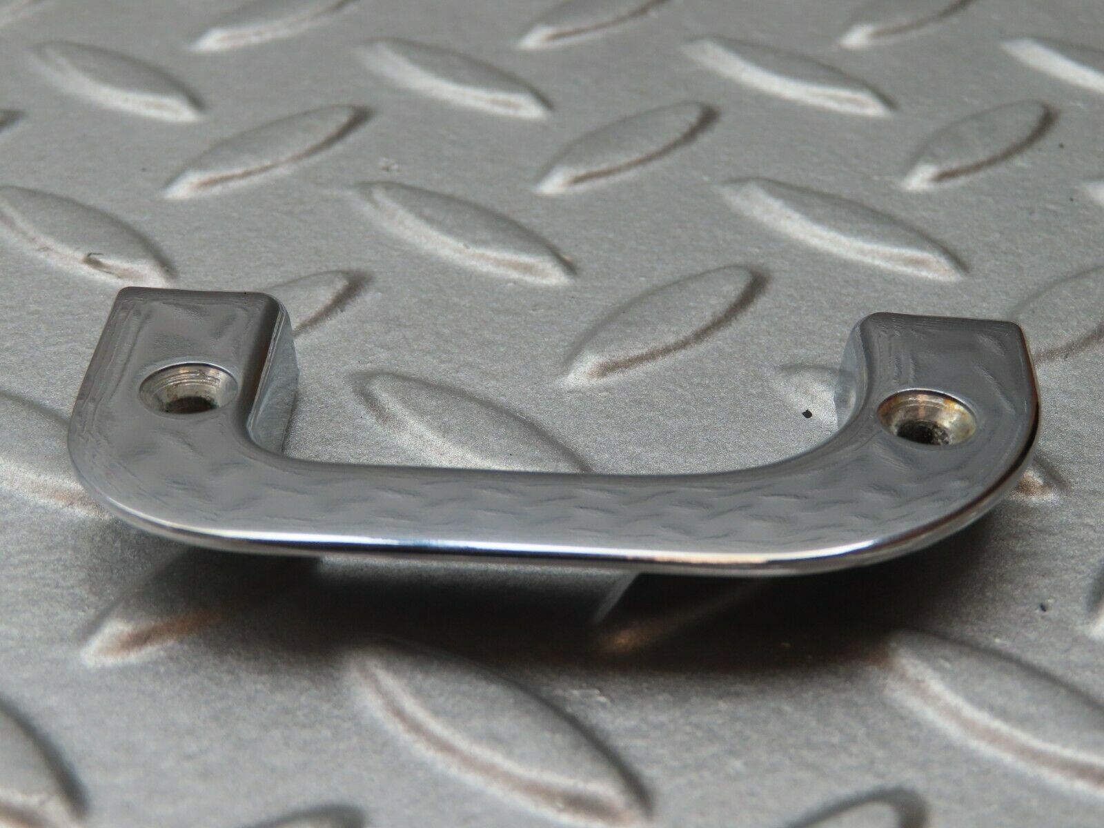 4147 Mercedes-Benz S123 200T Wagon Left Interior Chrome Door Latch Trim