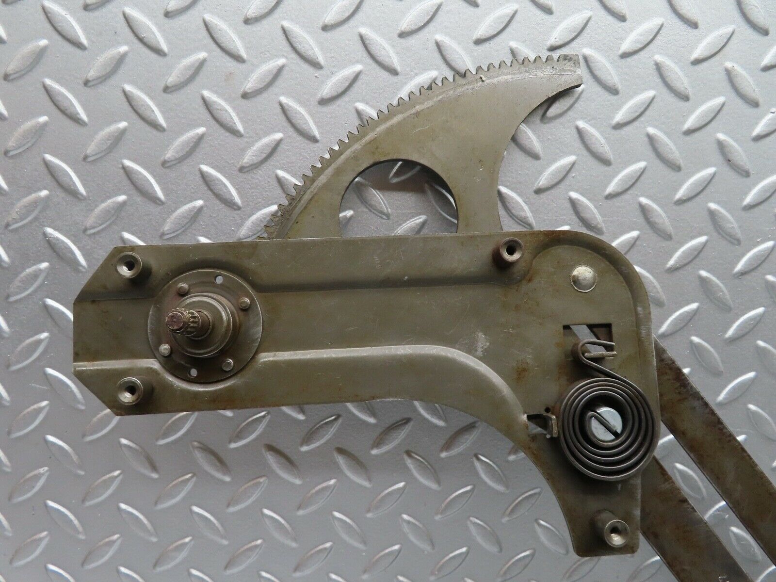 20332 Mercedes-Benz W114 280CE Coupe Front Right Manual Window Regulator