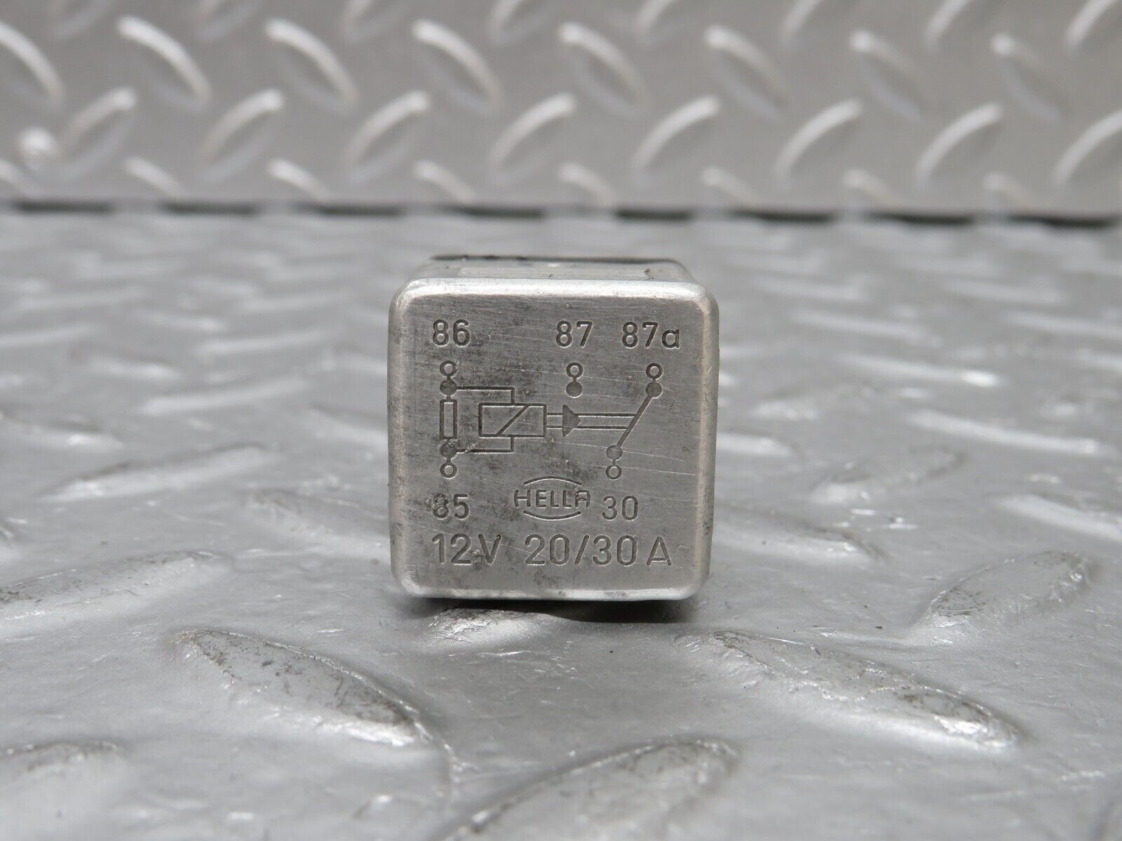 32473 Mercedes-Benz S124 300TE Wagon Multi Purpose Relay 0015420219