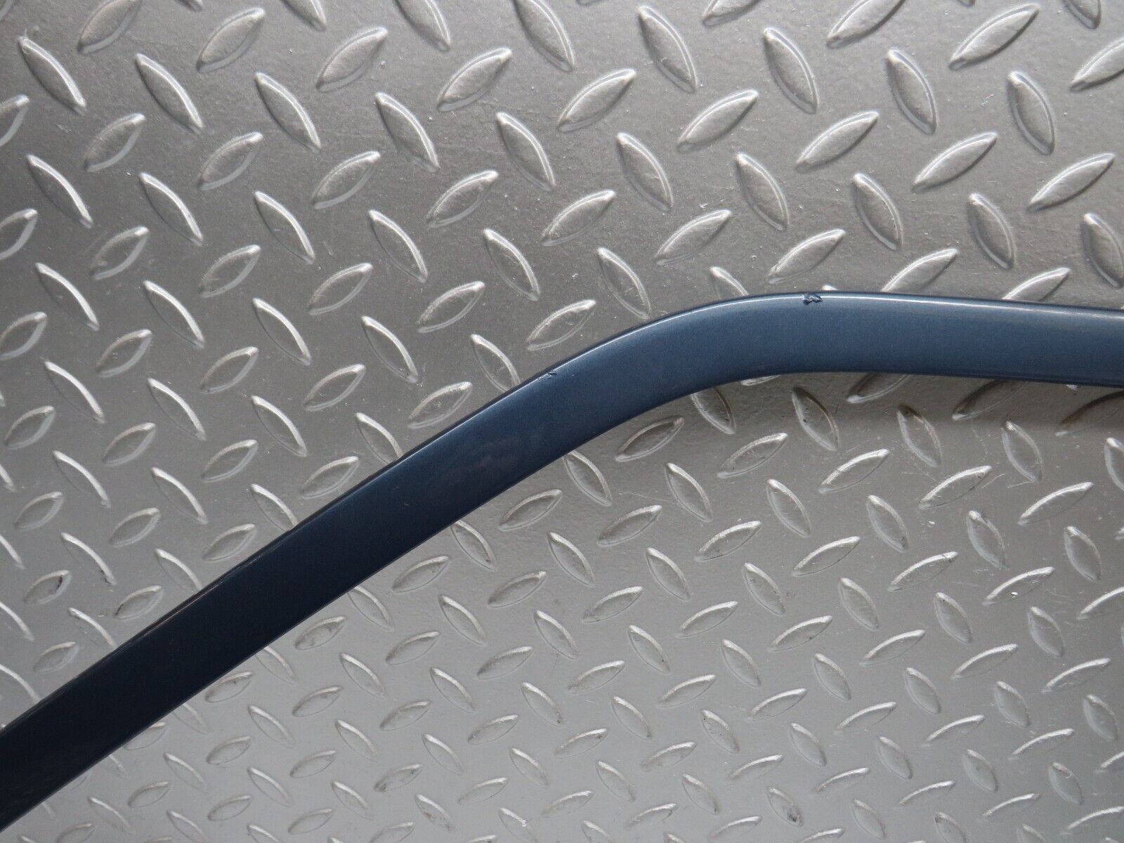 31183 Mercedes-Benz S124 220TE Wagon Front Right Door Exterior Frame Trim