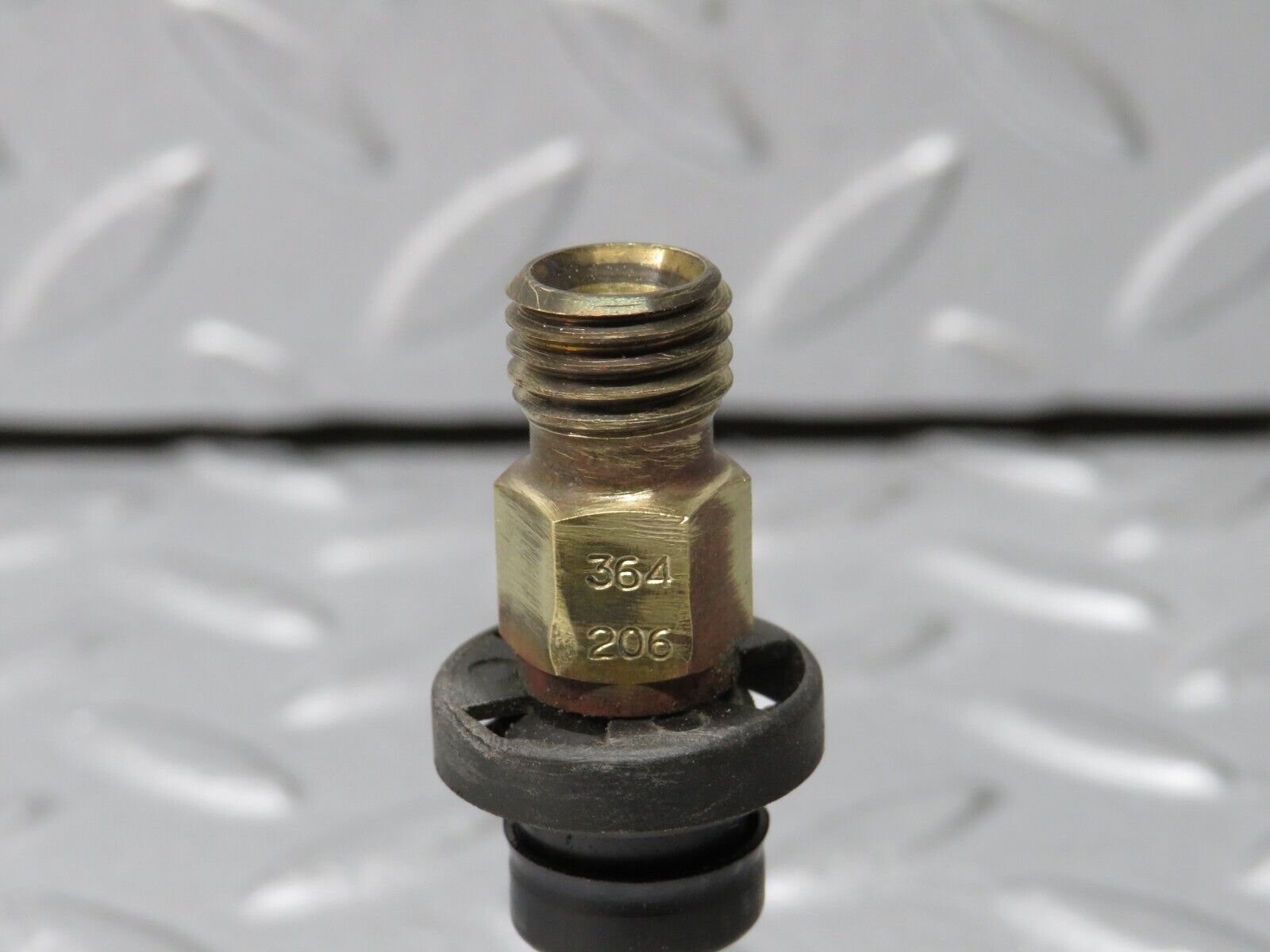 38901 Mercedes-Benz W201 190E 2.6L Fuel Injector Bosch 0000785623 0437502047