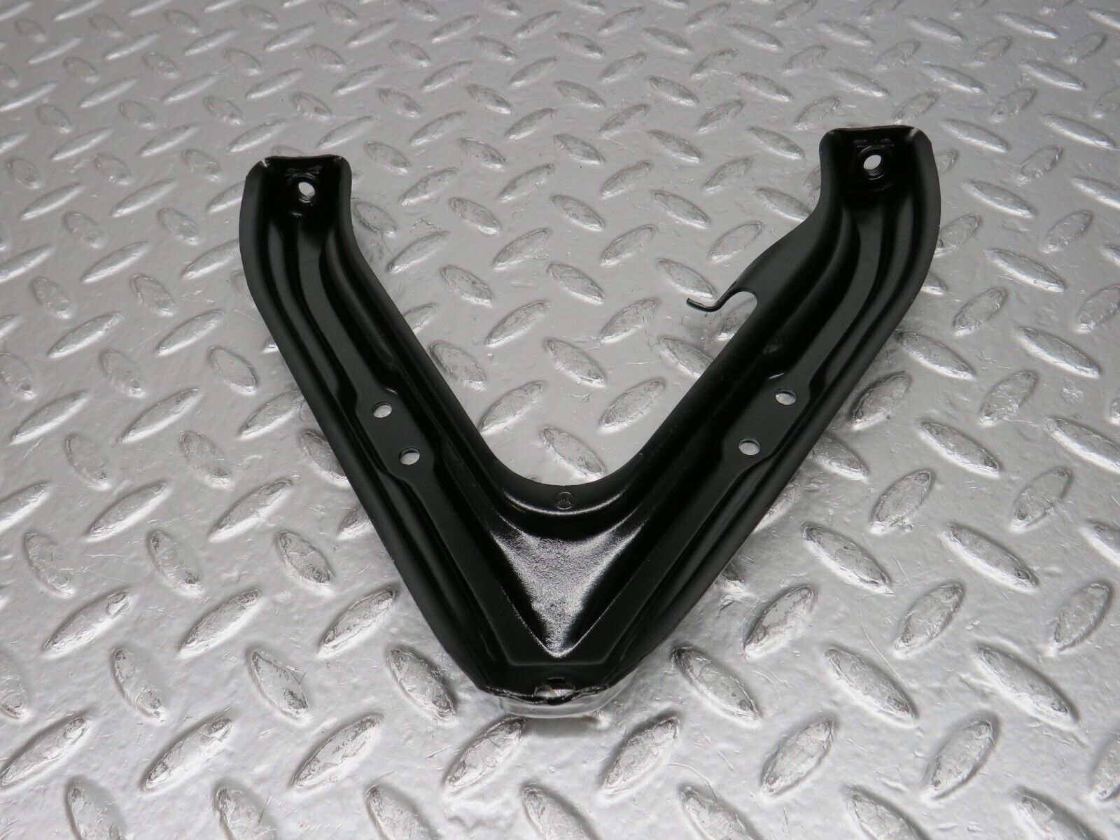 31693 Mercedes-Benz W201 190LE 1.8L Air Intake Manifold Bracket