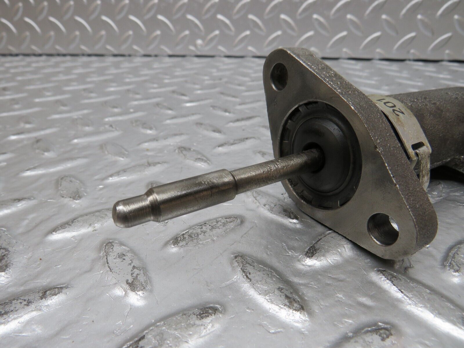 30615 Mercedes-Benz W201 190E 2.0L Clutch Slave Cylinder Fag 2012900011