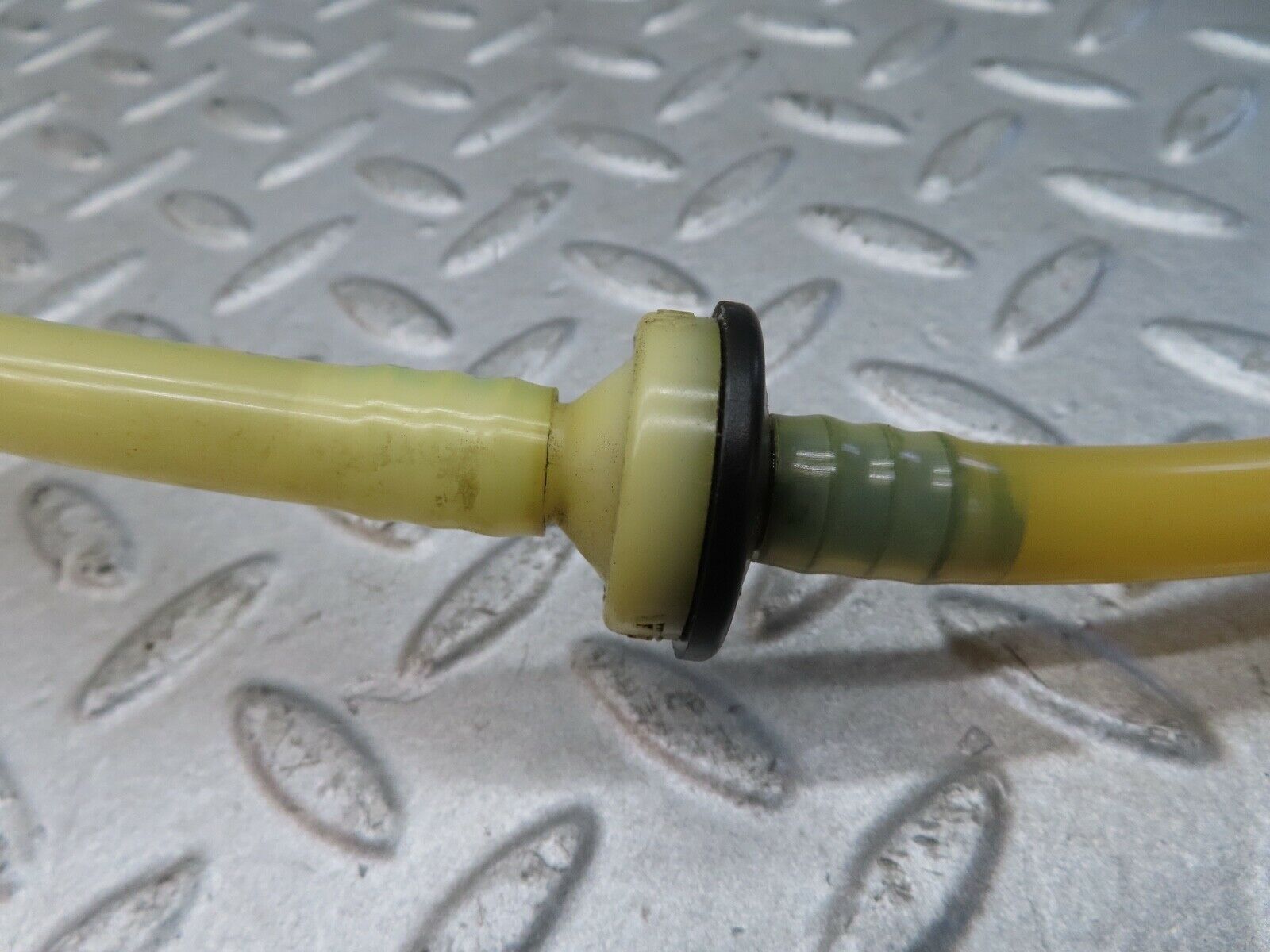 17778 Mercedes-Benz W116 450SEL Brake Servo Vacuum Pipe