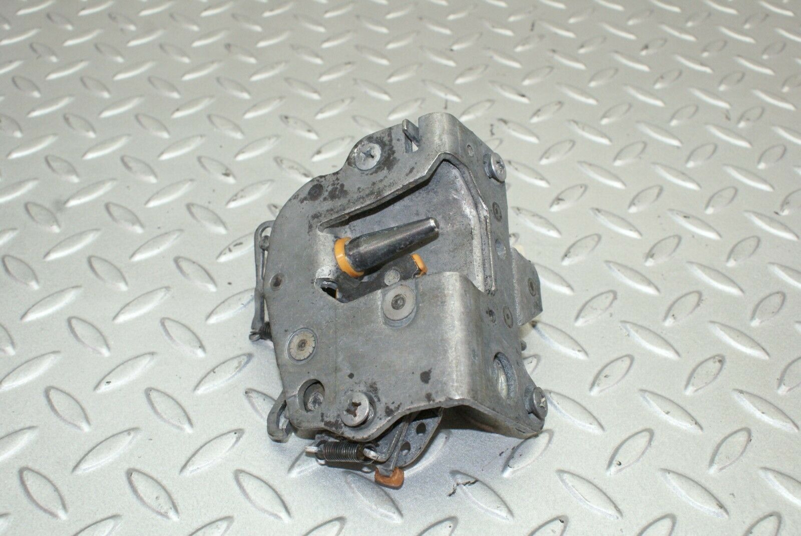 2597 Mercedes-Benz W116 350SE Door Lock Mechanism Left