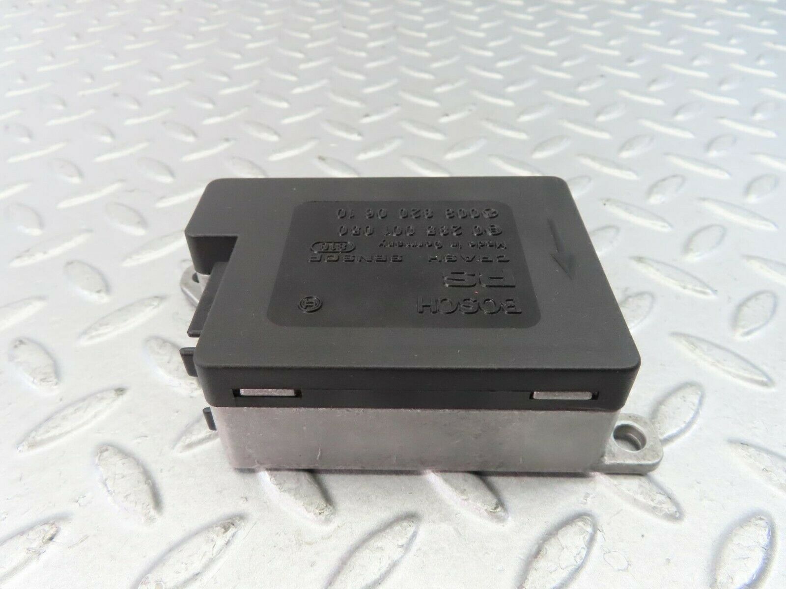 9302 Mercedes-Benz C124 300CE Coupe Crash Sensor Bosch 0038200610