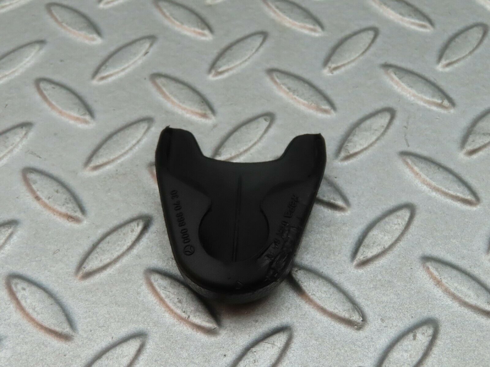 5738 Mercedes-Benz W123 200 Seat Belt Plastic Cap 0008680430