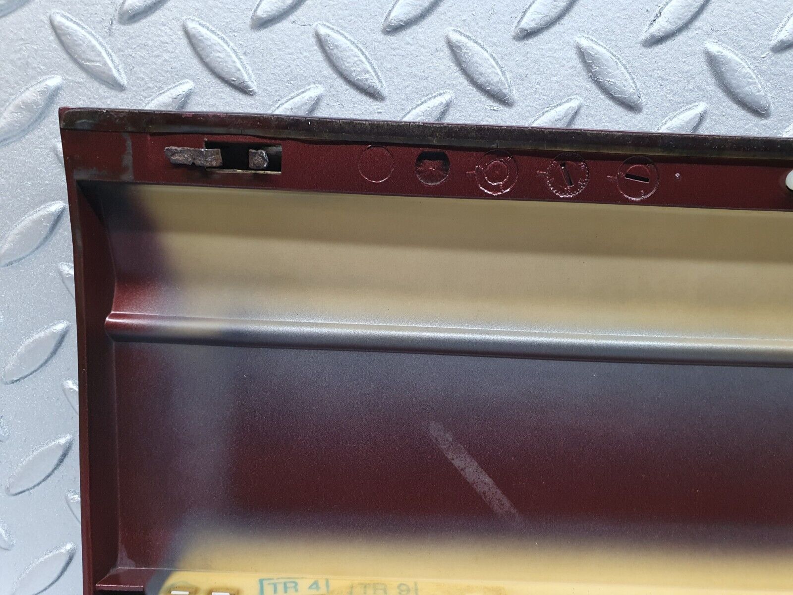 40940 Mercedes-Benz W126 300SE Rear Right Door Moulding Trim 1266904040