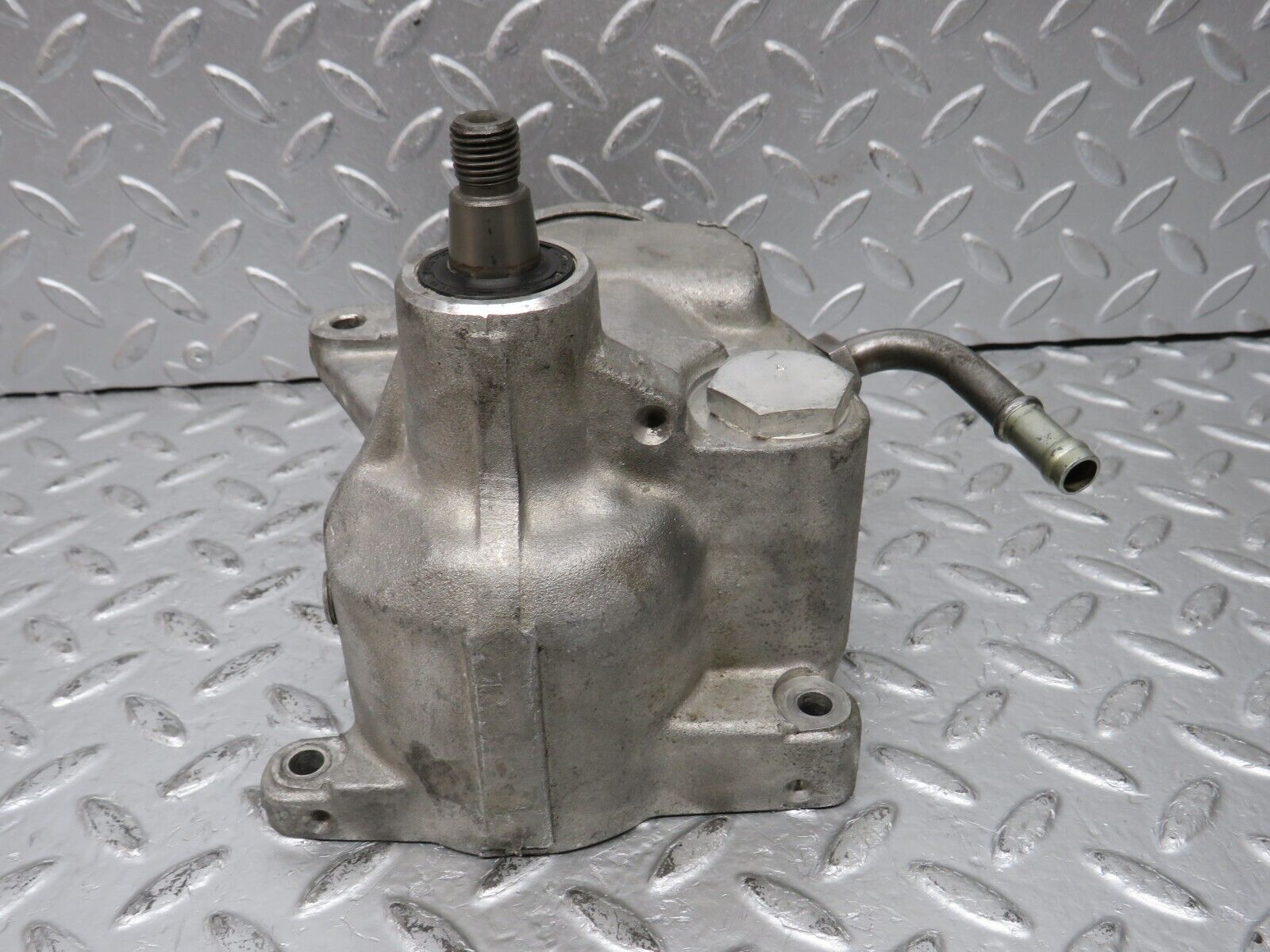 32886 Mercedes-Benz W123 300D Power Steering Pump 1164602480 7672900424