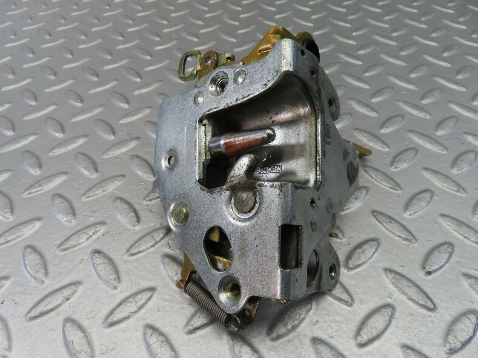 9973 Mercedes-Benz C123 230CE Coupe Front Left Door Lock Mechanism