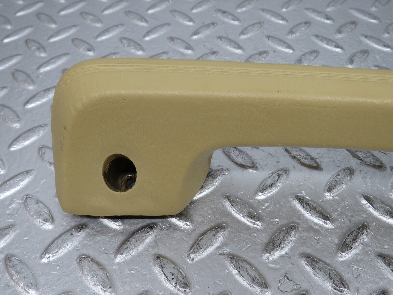 0483 Mercedes-Benz W123 230E Interior Door Handle Rear Left Beige 1239701901